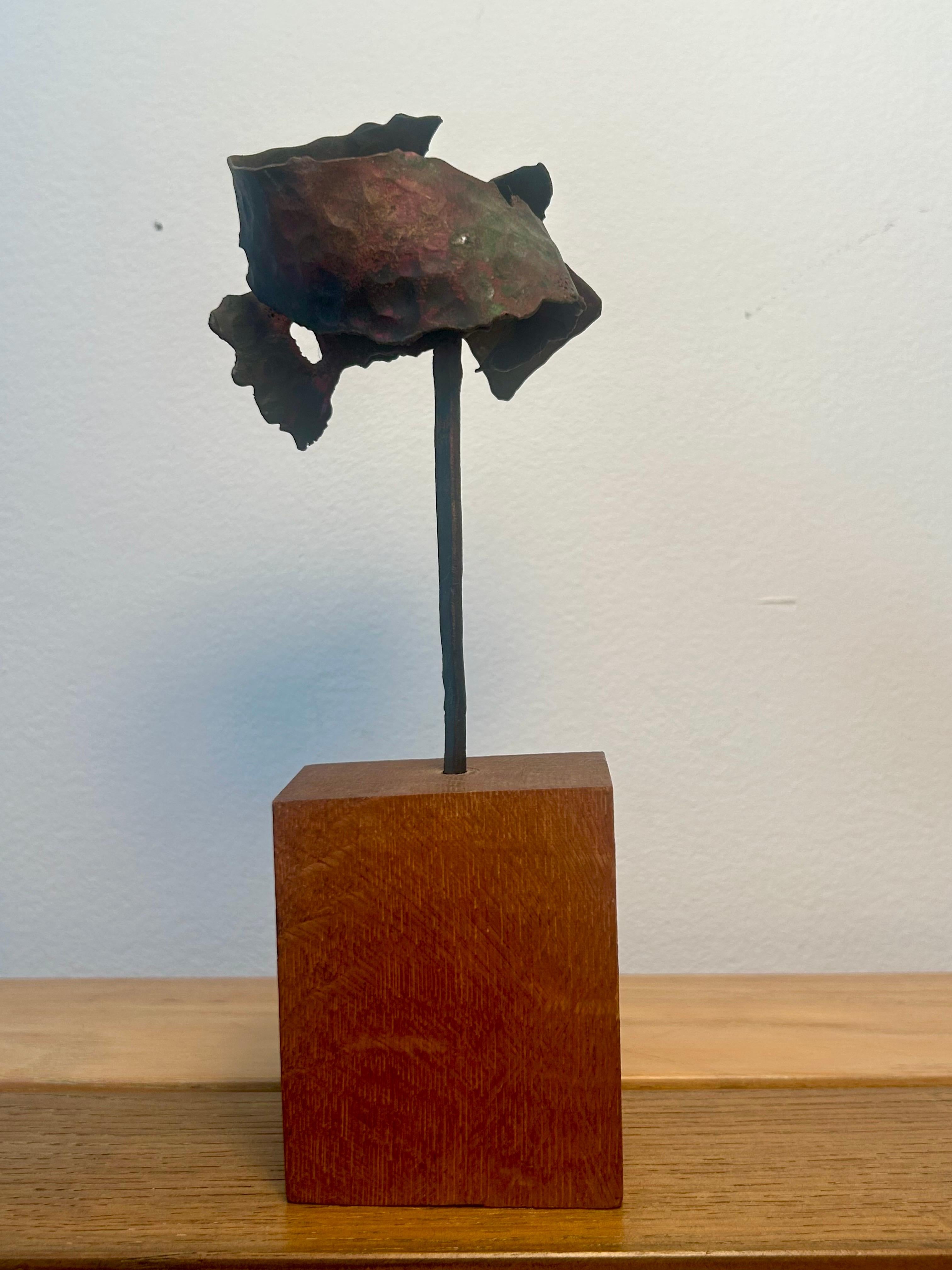 Petite sculpture abstraite en bronze en vente 6