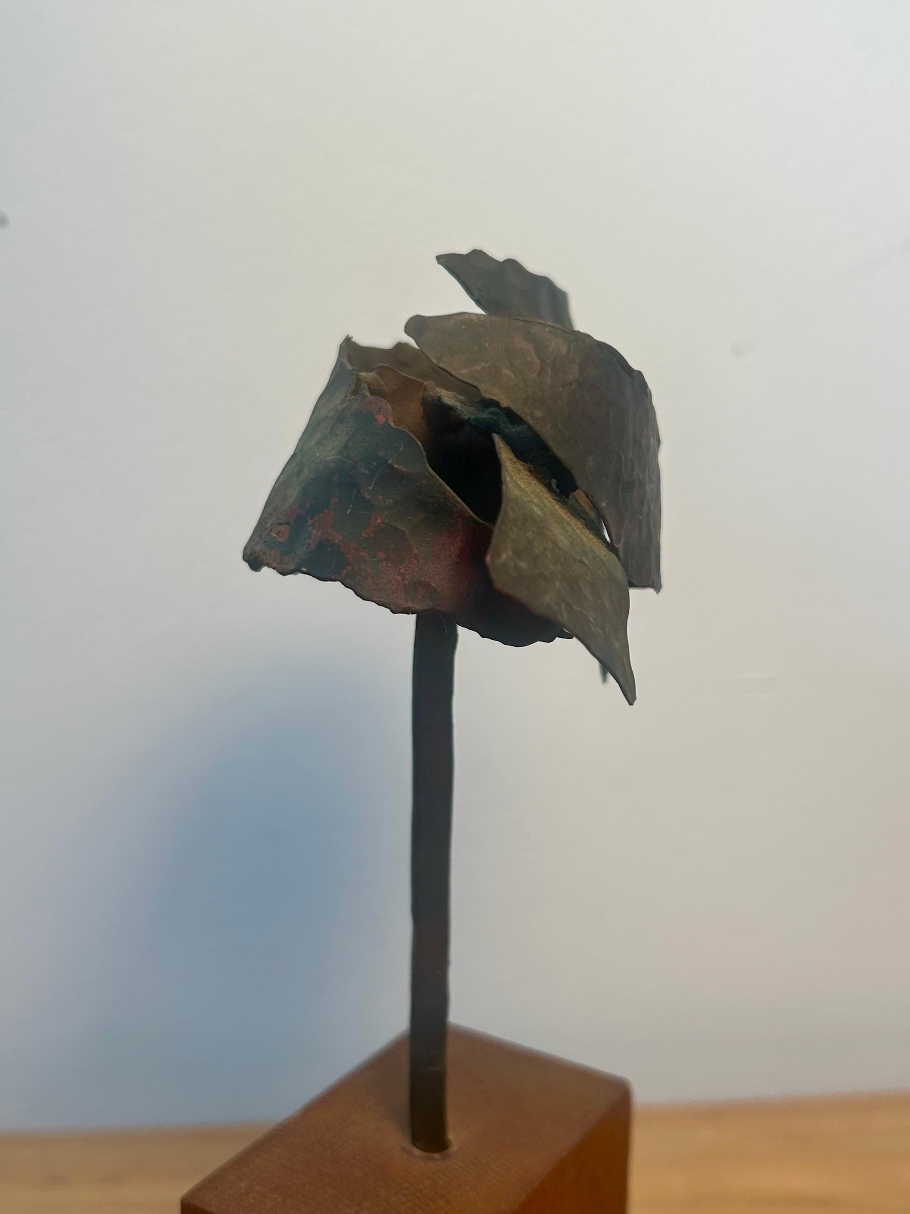 Bronze Petite sculpture abstraite en bronze en vente
