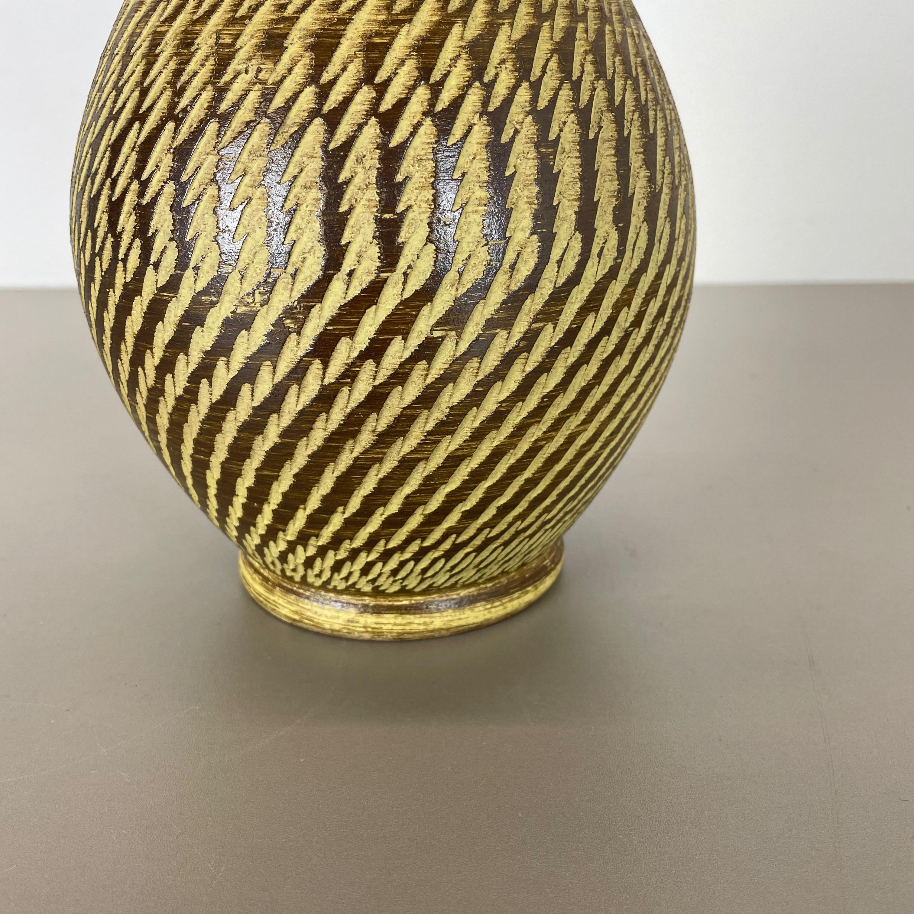 Piccolo vaso astratto in ceramica di Dümmler e Breiden, Germania, anni '50 in vendita 3