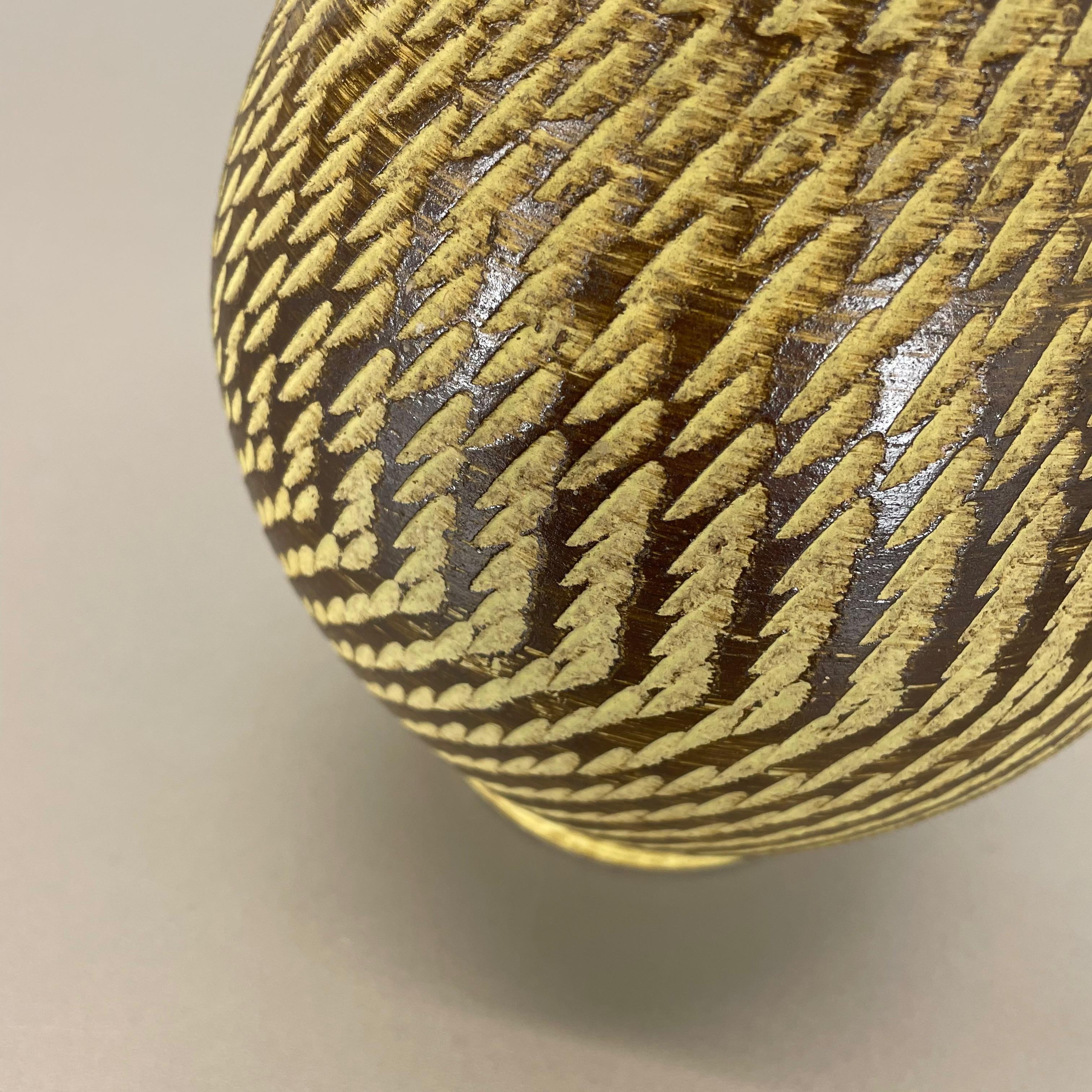 Piccolo vaso astratto in ceramica di Dümmler e Breiden, Germania, anni '50 in vendita 7