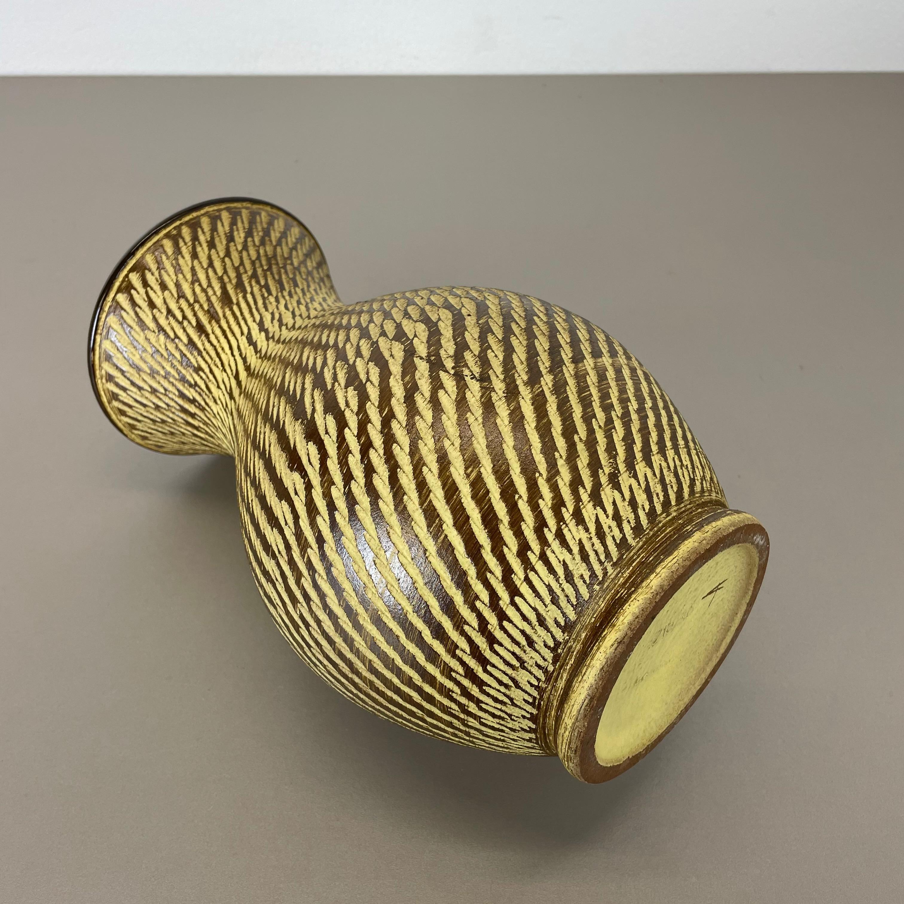 Piccolo vaso astratto in ceramica di Dümmler e Breiden, Germania, anni '50 in vendita 10