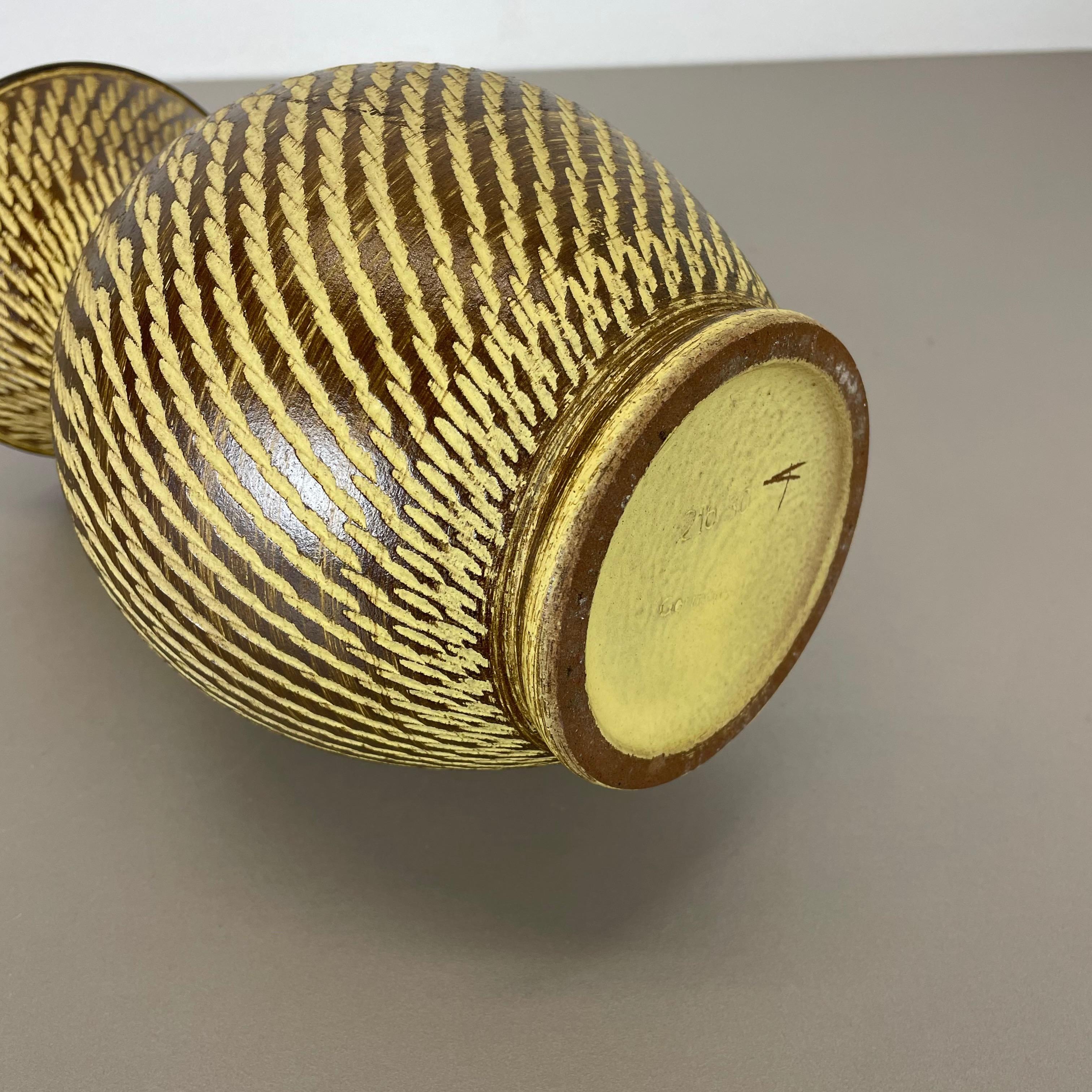 Piccolo vaso astratto in ceramica di Dümmler e Breiden, Germania, anni '50 in vendita 11