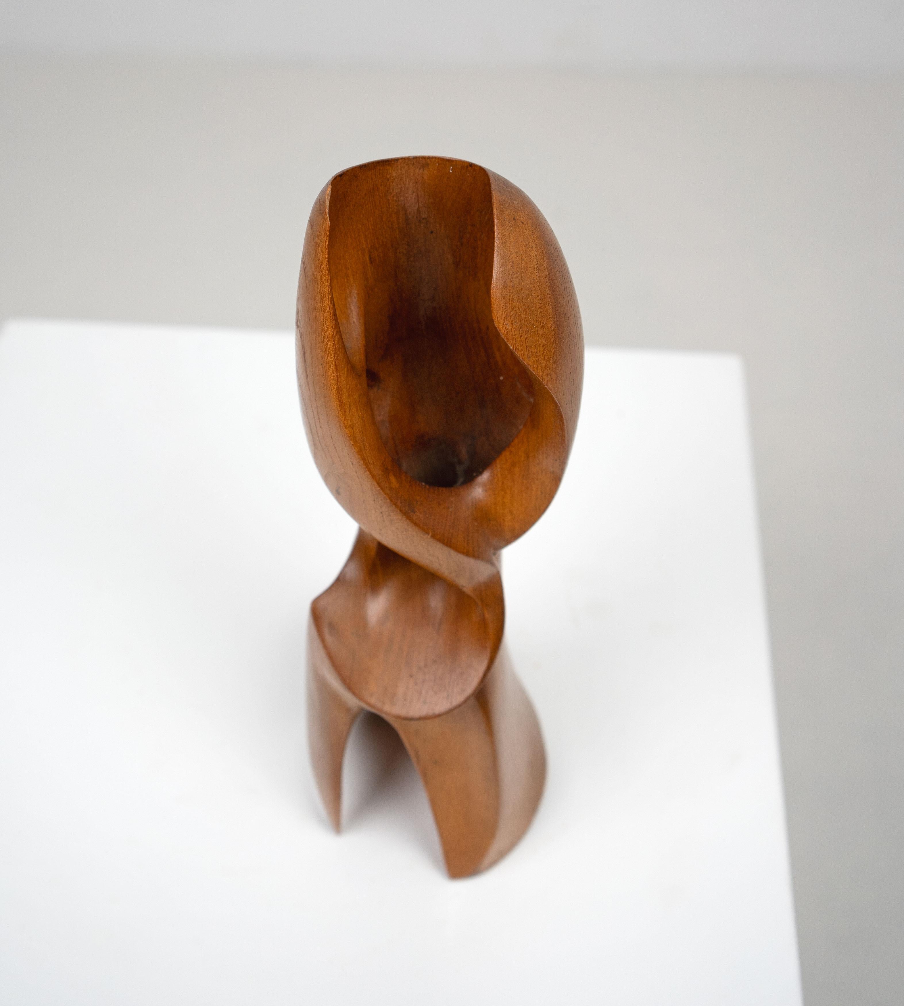 20ième siècle Petite sculpture abstraite en chêne, vers 1960 en vente