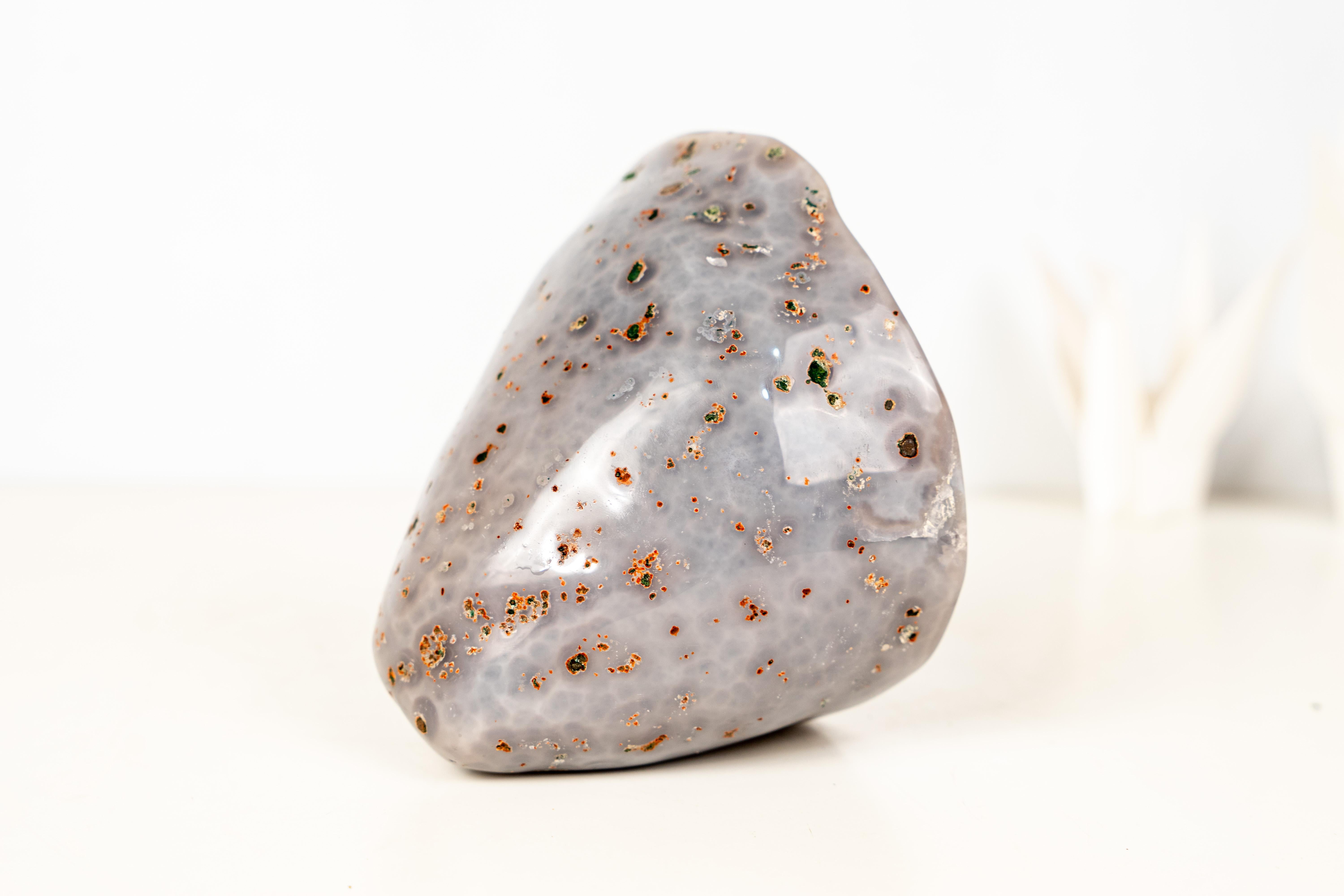 Piccolo geode di agata con agata blu a bande di livello mondiale e druzy galassia blu In condizioni Nuovo in vendita a Ametista Do Sul, BR