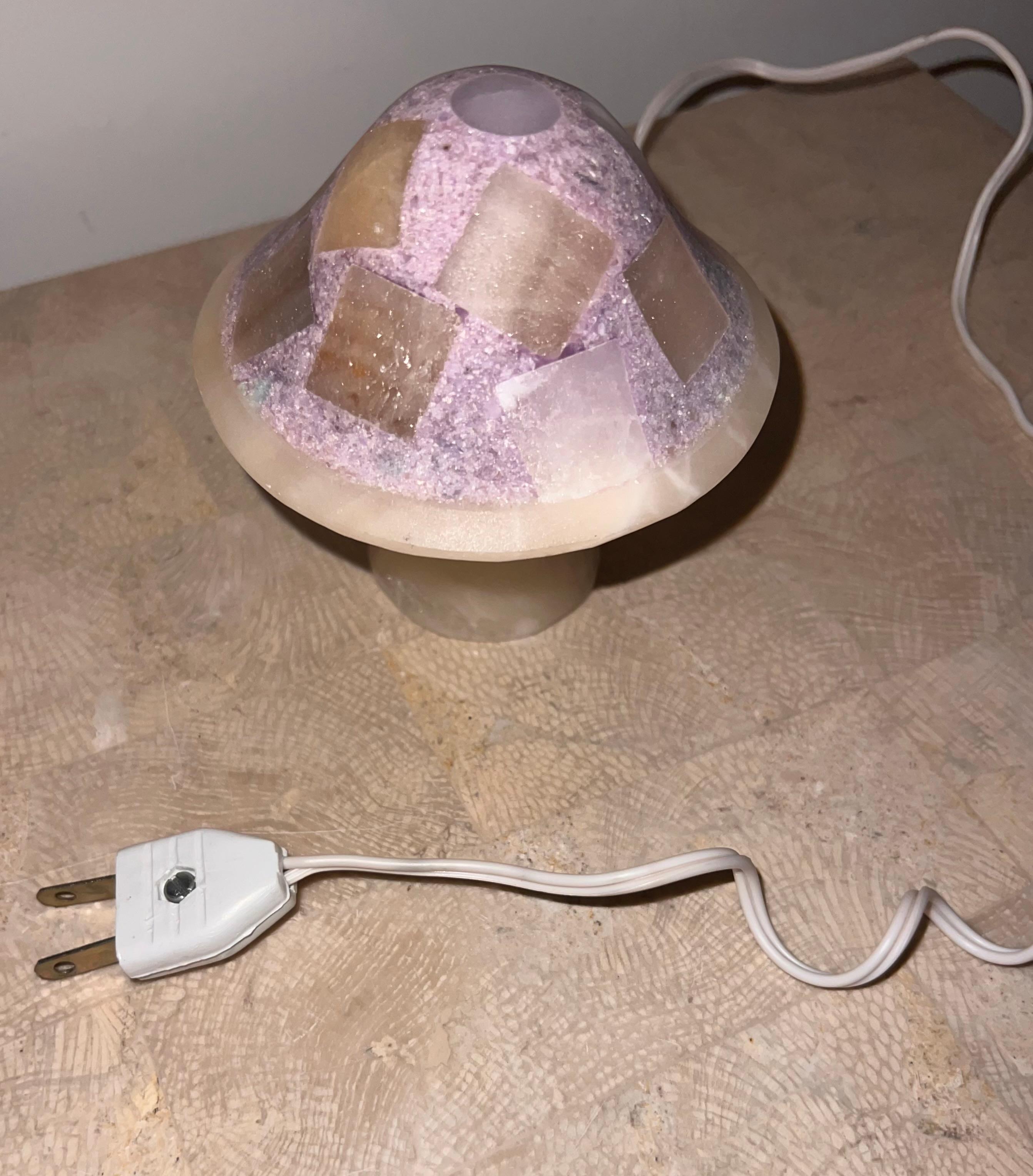 Small alabaster and amethyst mushroom table lamp, late 20th century. 6