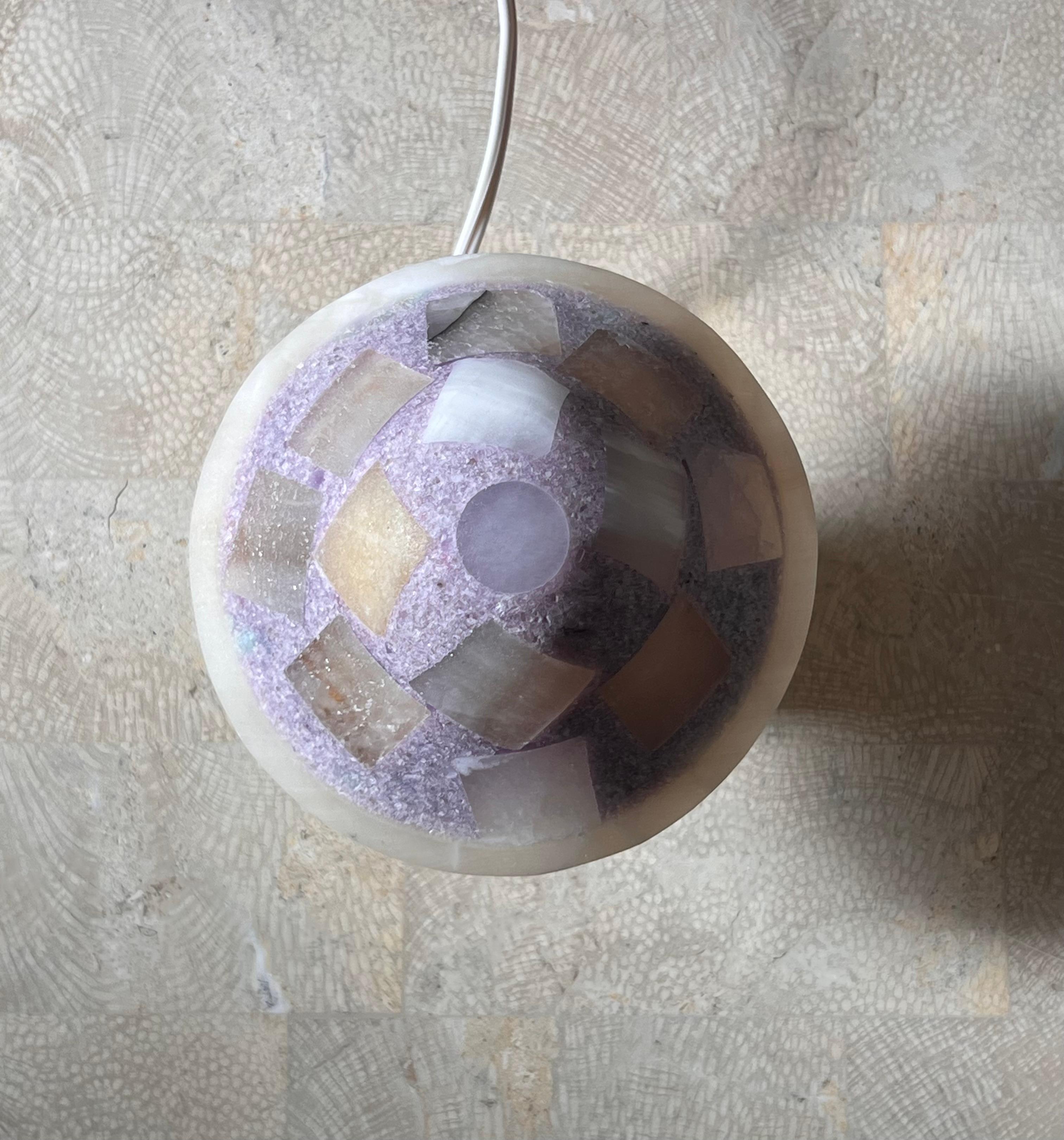 Small alabaster and amethyst mushroom table lamp, late 20th century. 10