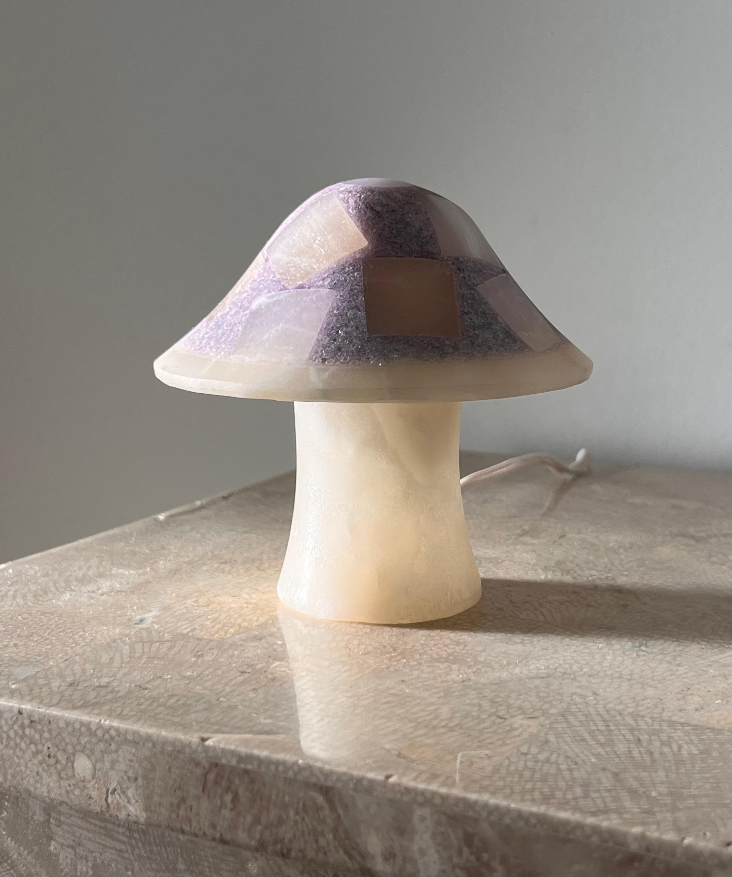 Mid-Century Modern Small alabaster and amethyst mushroom table lamp, late 20th century.