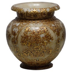 Petit vase moghol en albâtre, XIXe siècle