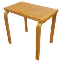 Pequeña mesa auxiliar Alvar Aalto Modelo 86 de abedul para Artek, años 40