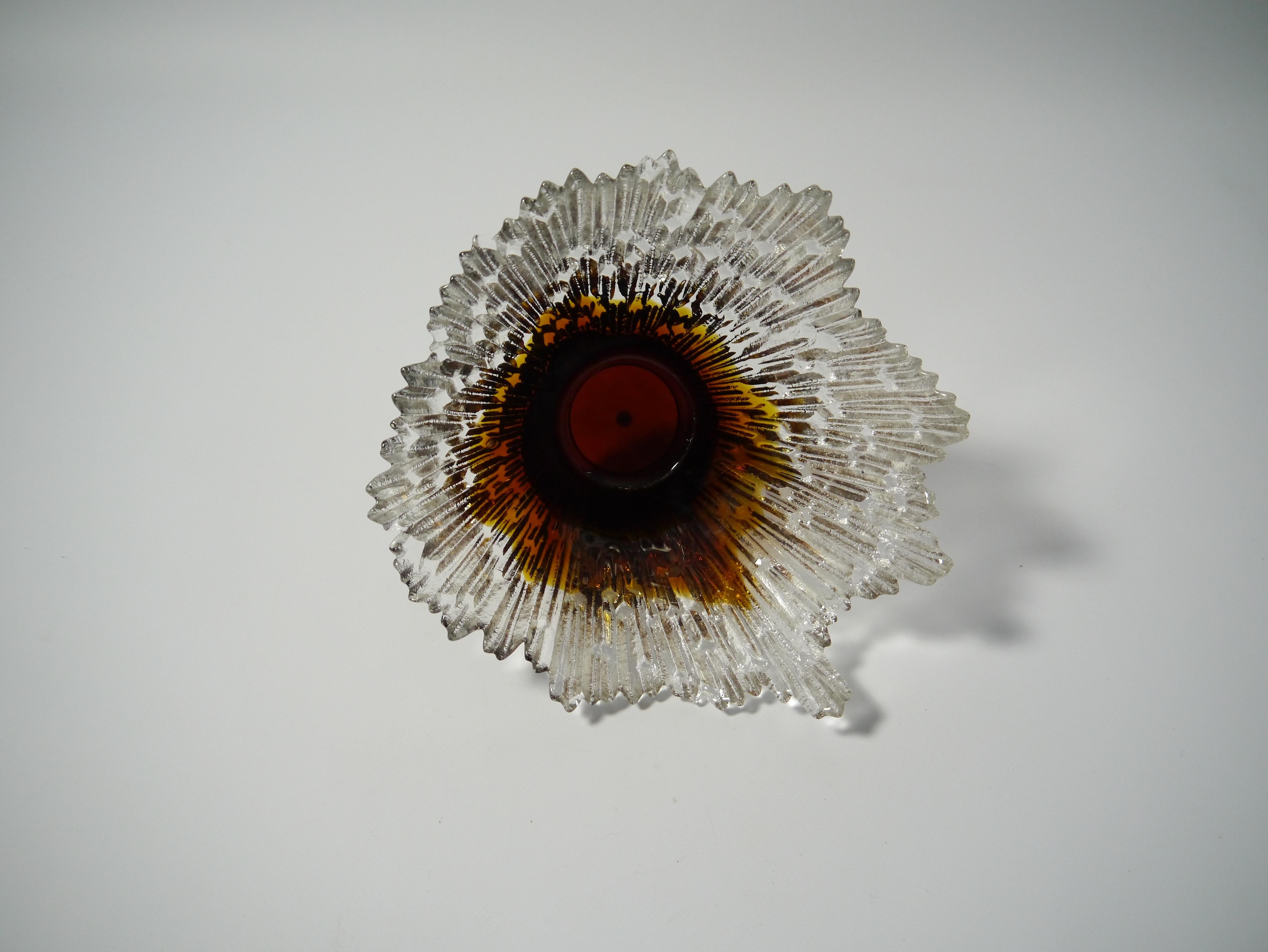 Finlandais Petit bol en verre de couleur ambre de Tauno Wirkkala pour Humppila, Finlande, 1970 en vente