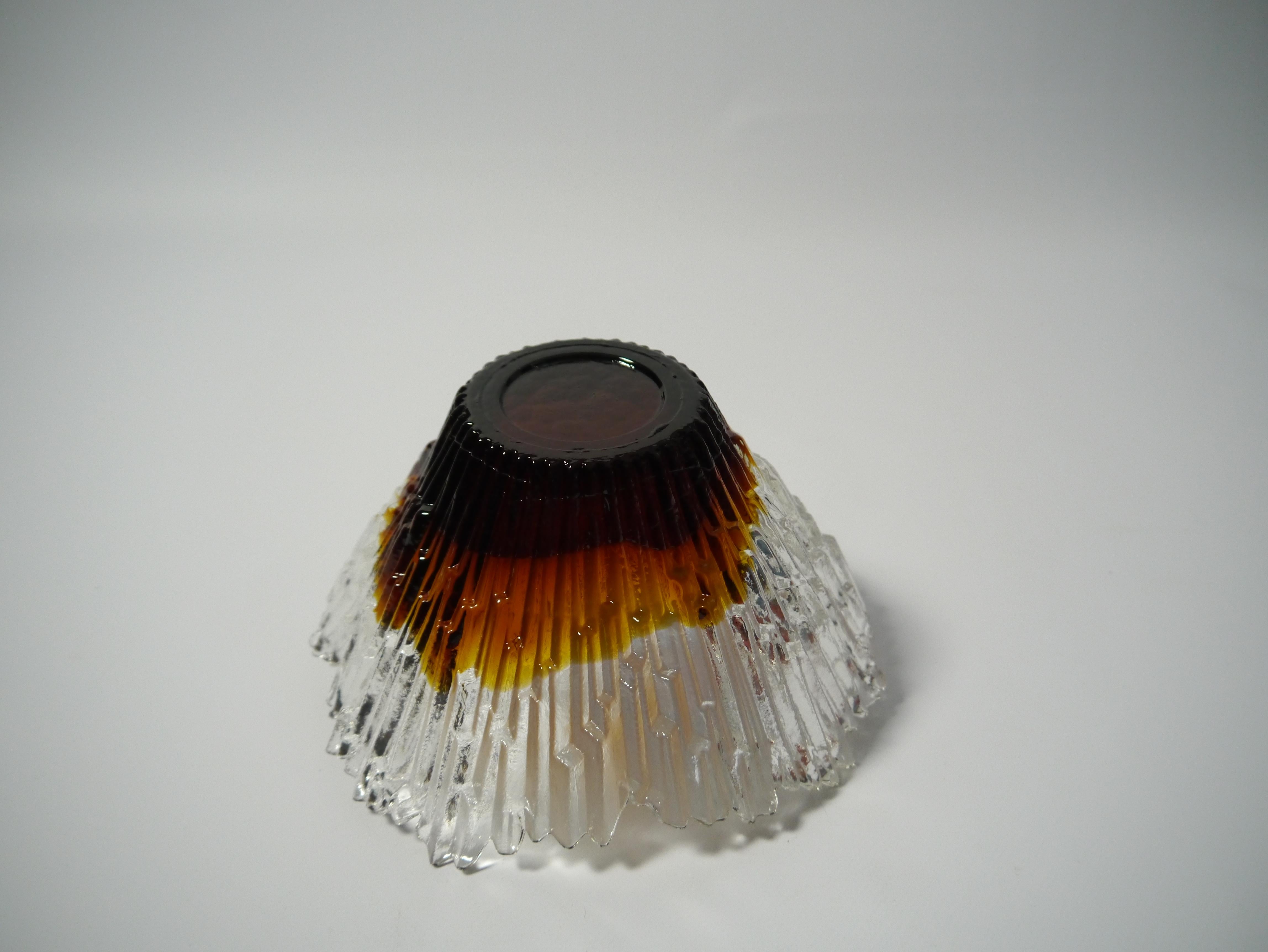 Petit bol en verre de couleur ambre de Tauno Wirkkala pour Humppila, Finlande, 1970 en vente 2