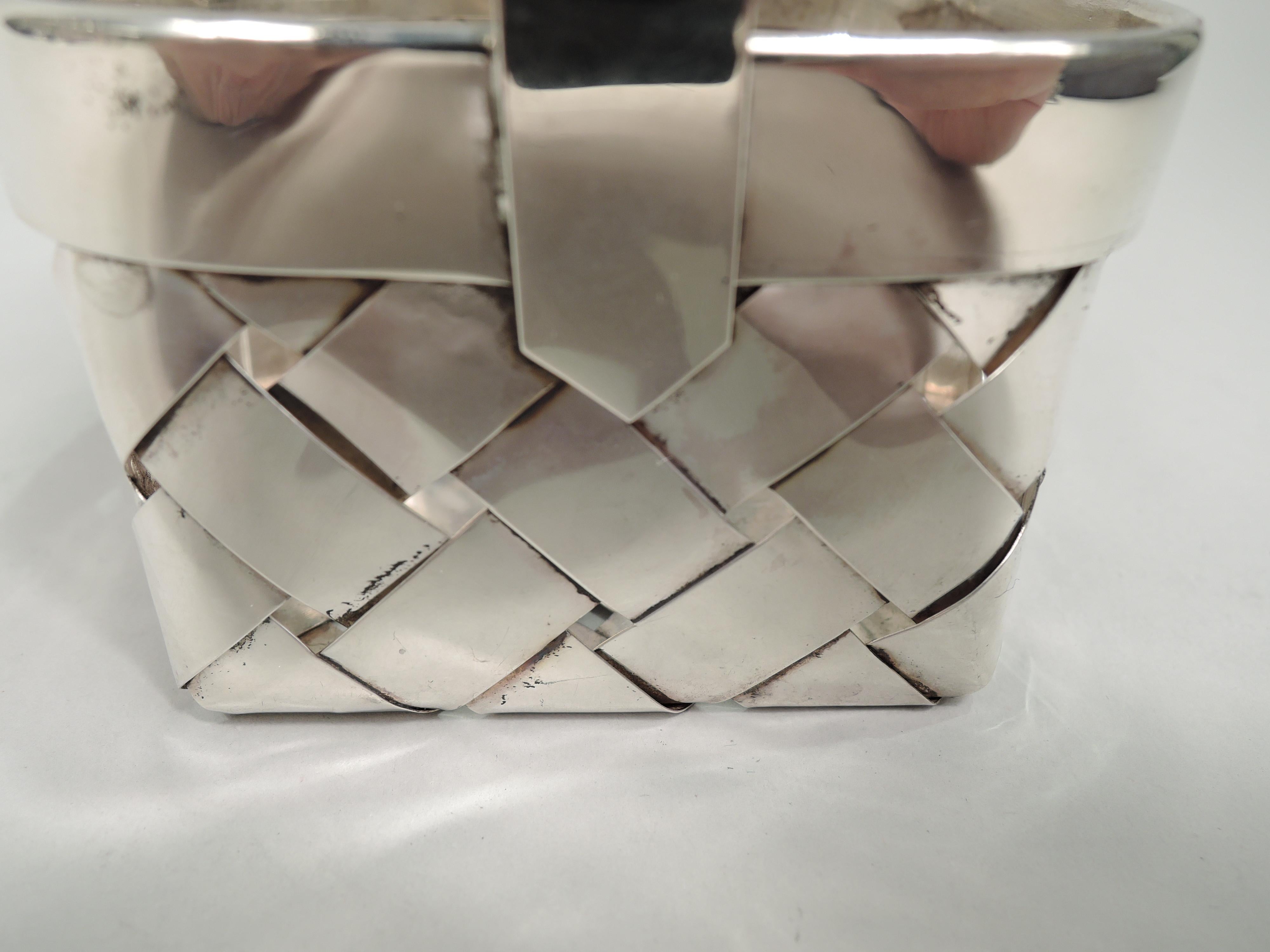 Small American Mid-Century Modern Sterling Silver Basket In Good Condition For Sale In New York, NY
