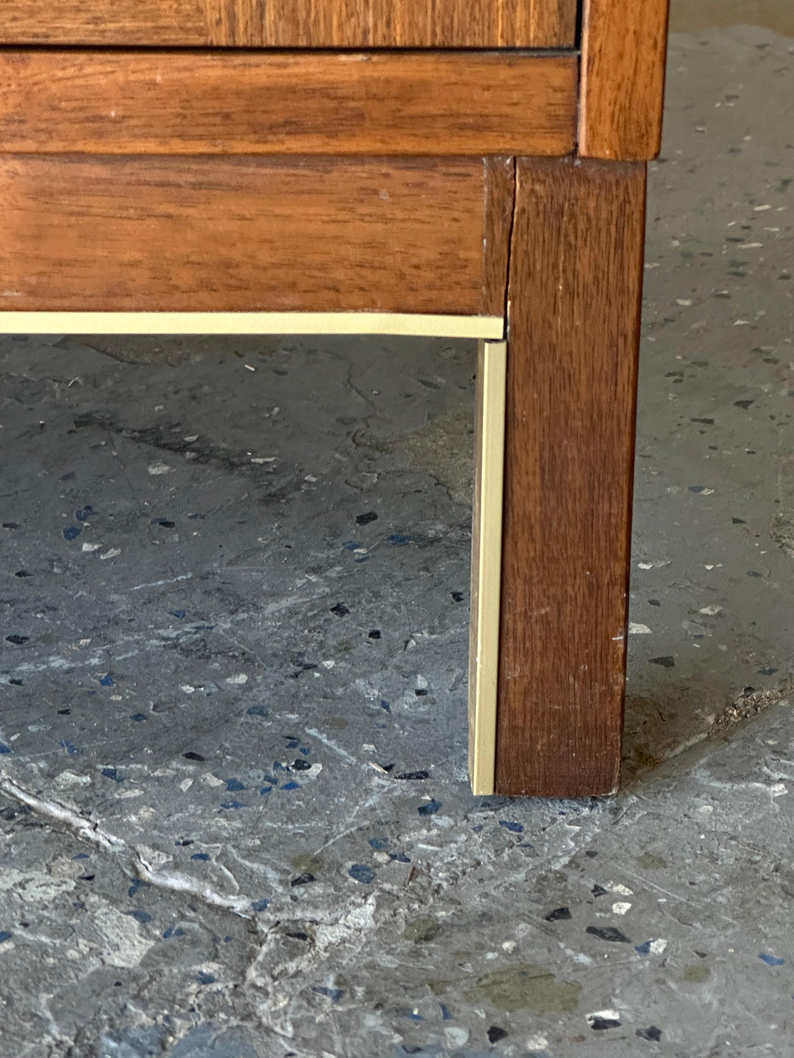 Small American of Martinsville Mid-Century Modern Credenza / Media Stand 3