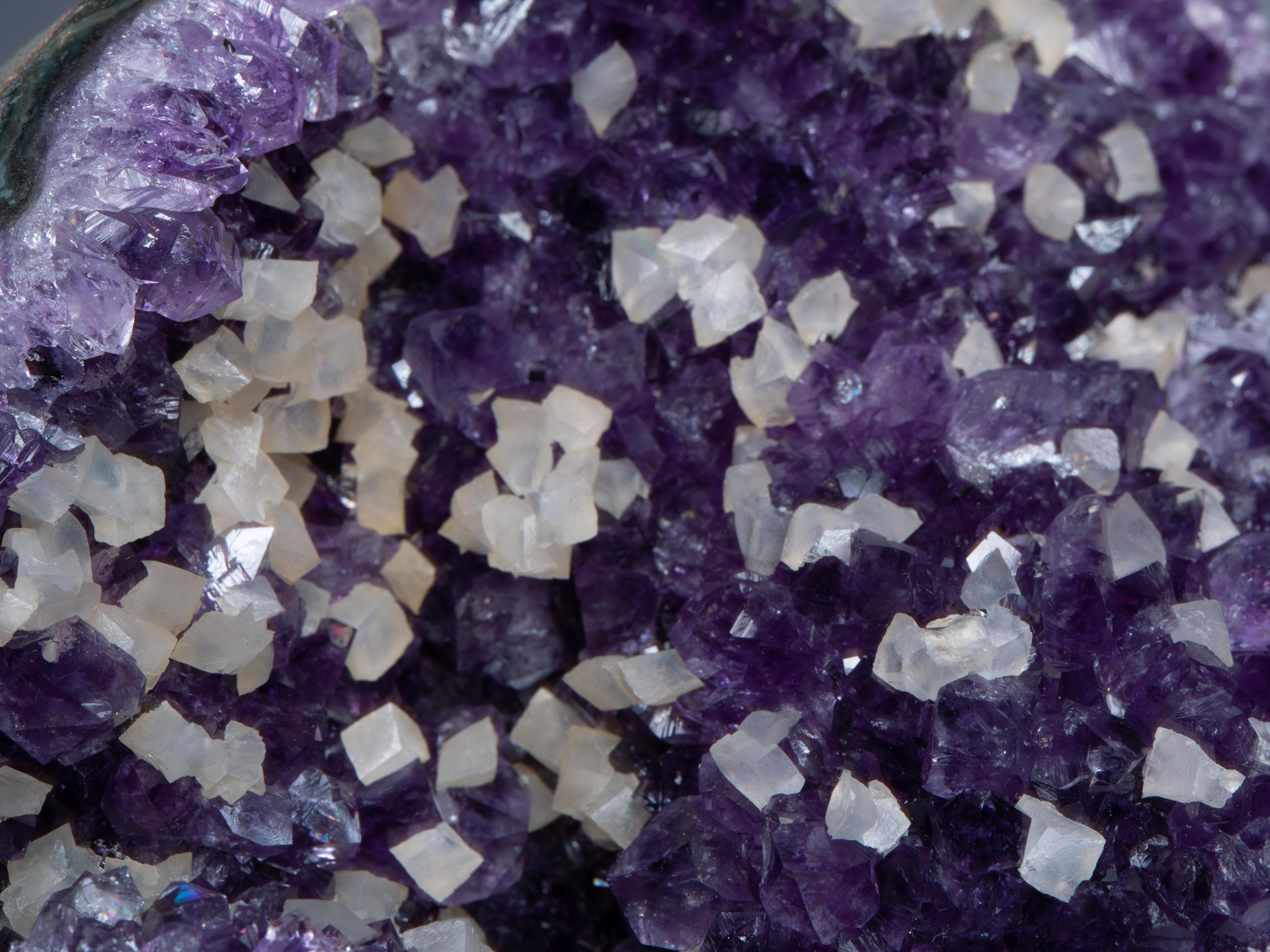 Small amethyst cluster For Sale 13