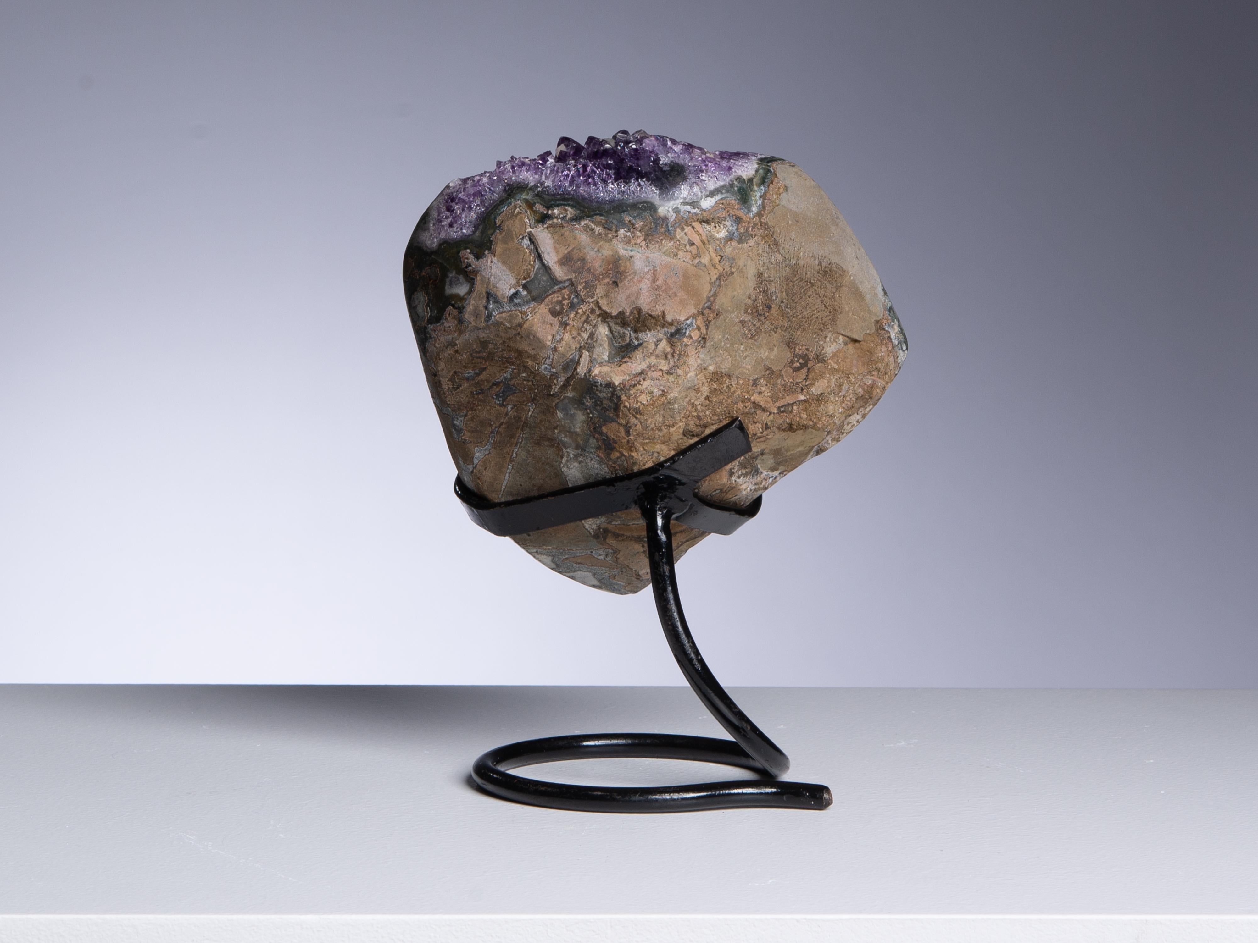 Small amethyst cluster In Excellent Condition For Sale In London, GB