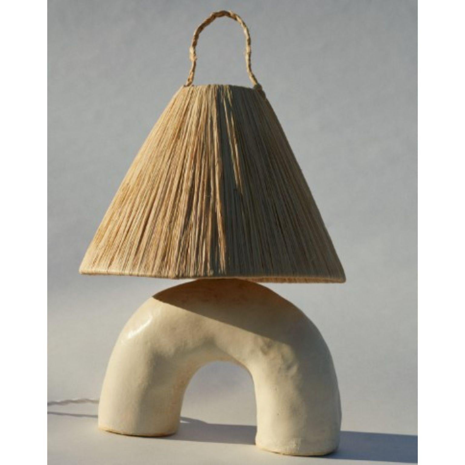 Kleiner Amphora aus weißer Terrakotta von Marta Bonilla im Angebot 3