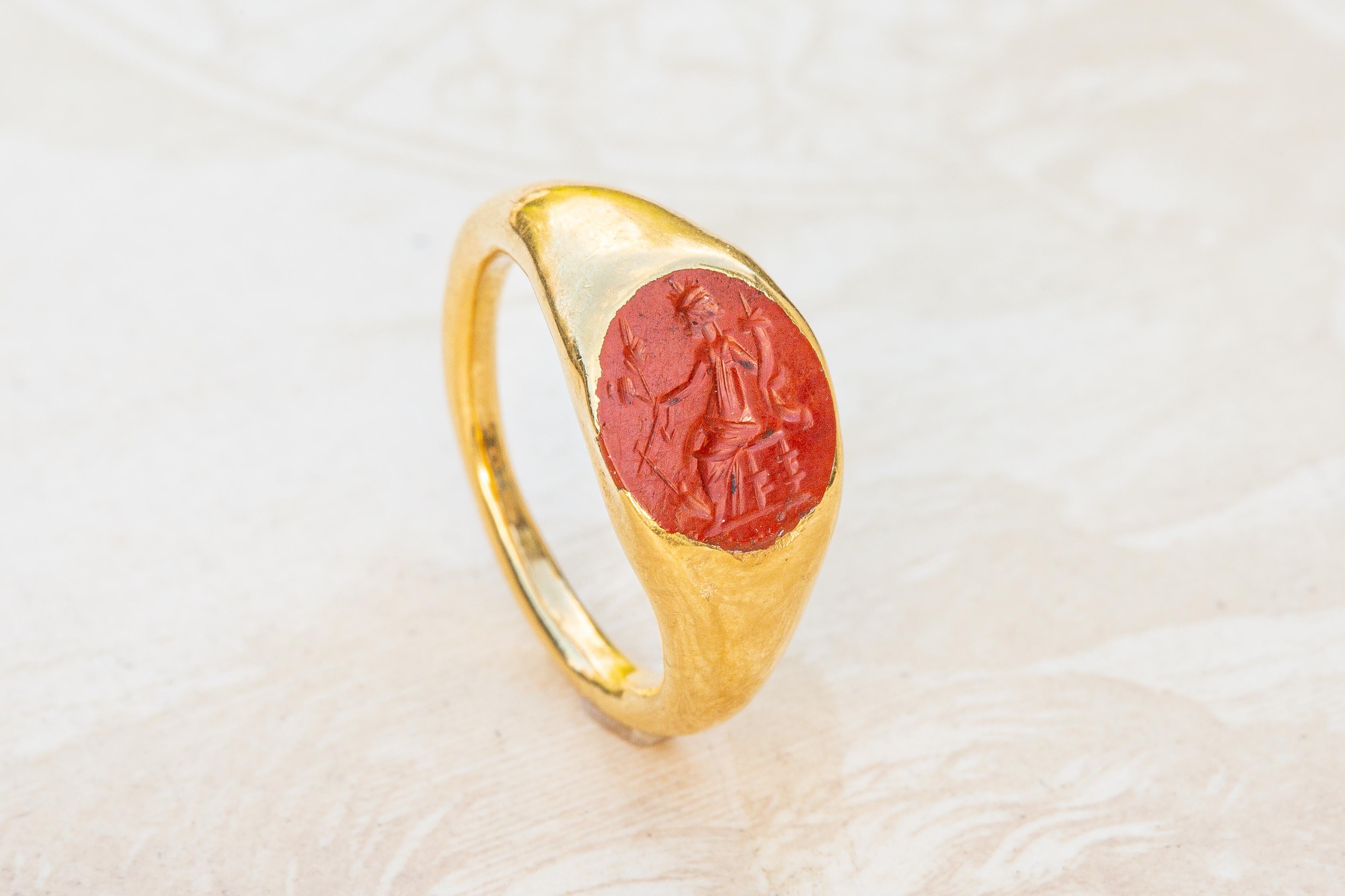 Small Ancient Roman Fortuna Intaglio Ring Engraved Jasper Antique Signet Ring  6