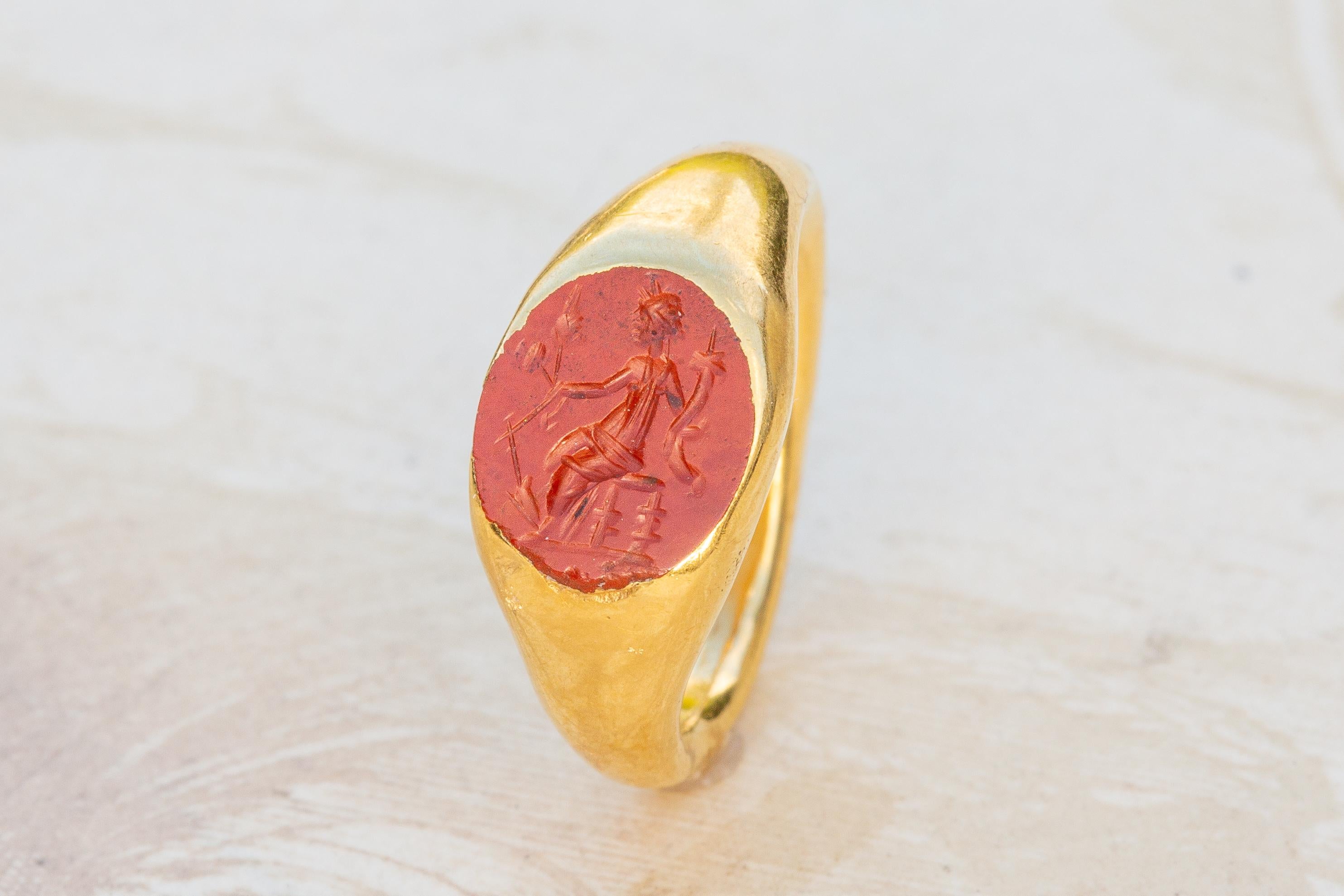 Small Ancient Roman Fortuna Intaglio Ring Engraved Jasper Antique Signet Ring  7