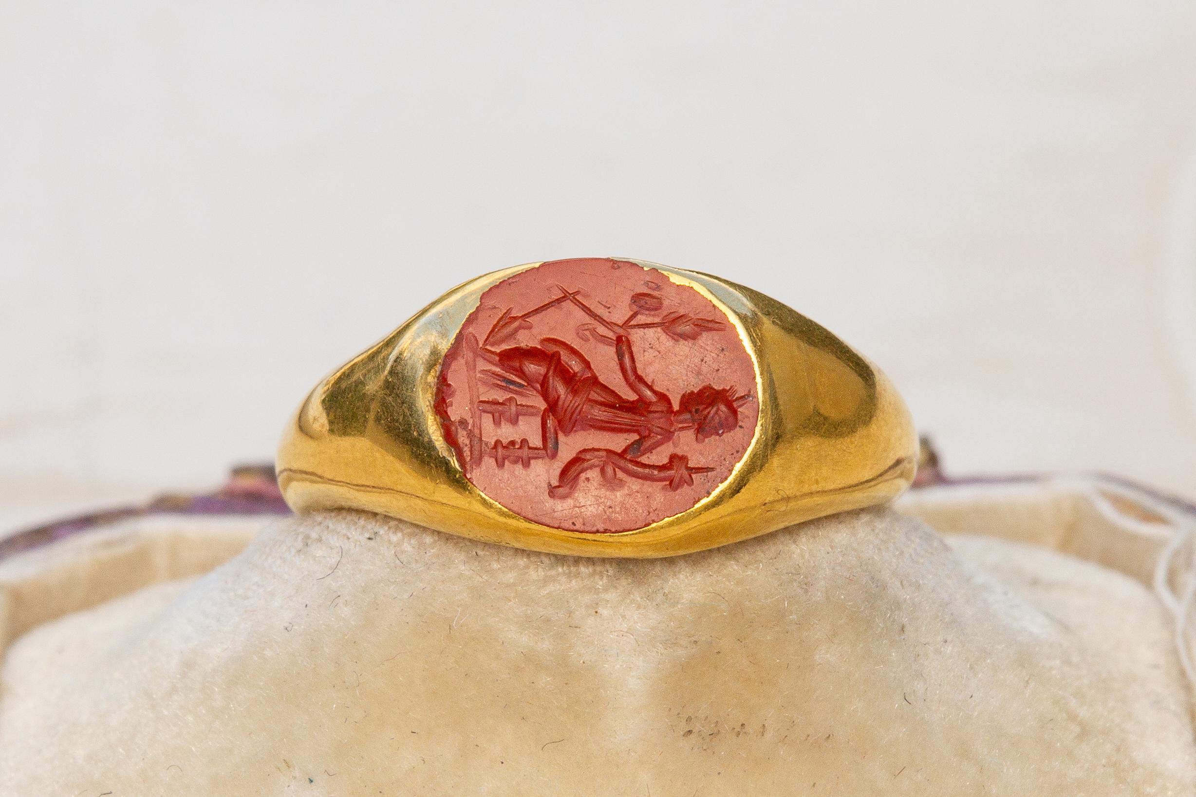 Small Ancient Roman Fortuna Intaglio Ring Engraved Jasper Antique Signet Ring  1