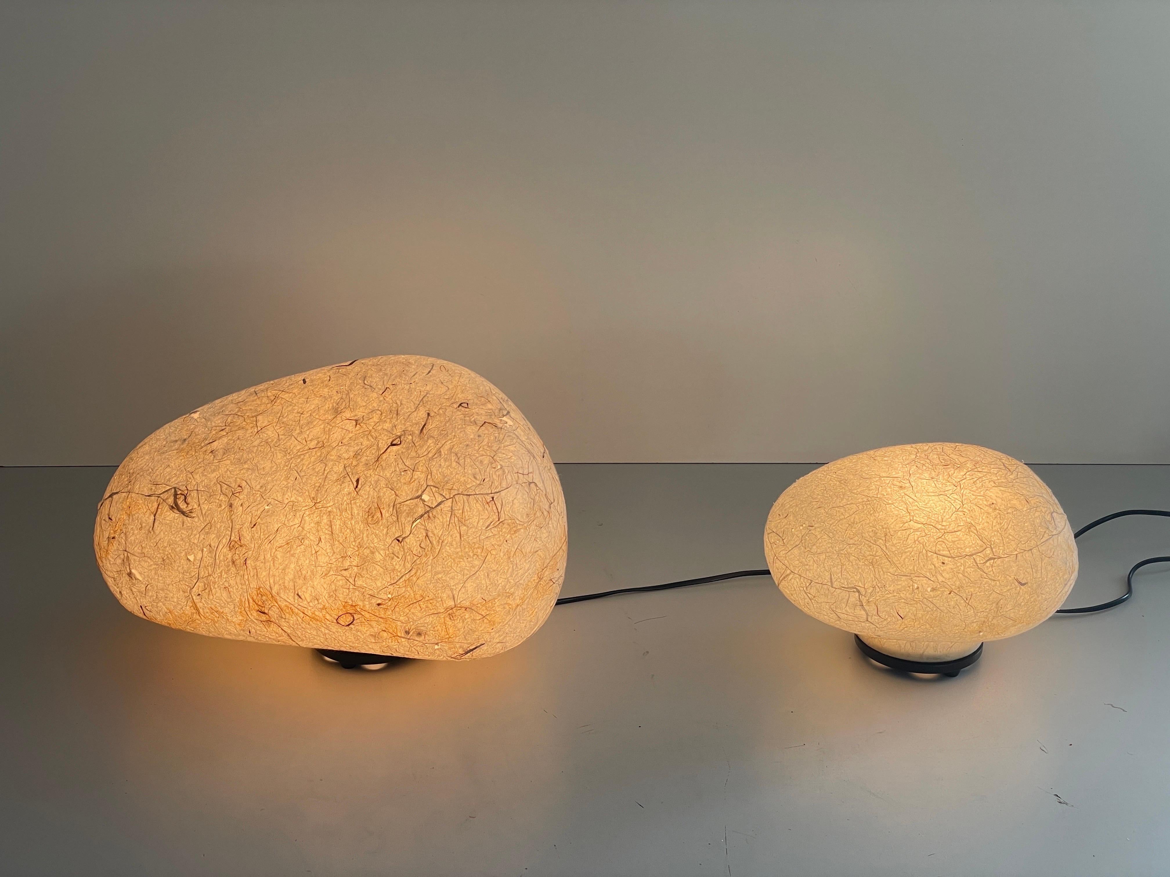 Petite et grande paire de lampes de table ou de lampadaires en fibre de verre, années 1980, Allemagne en vente 6