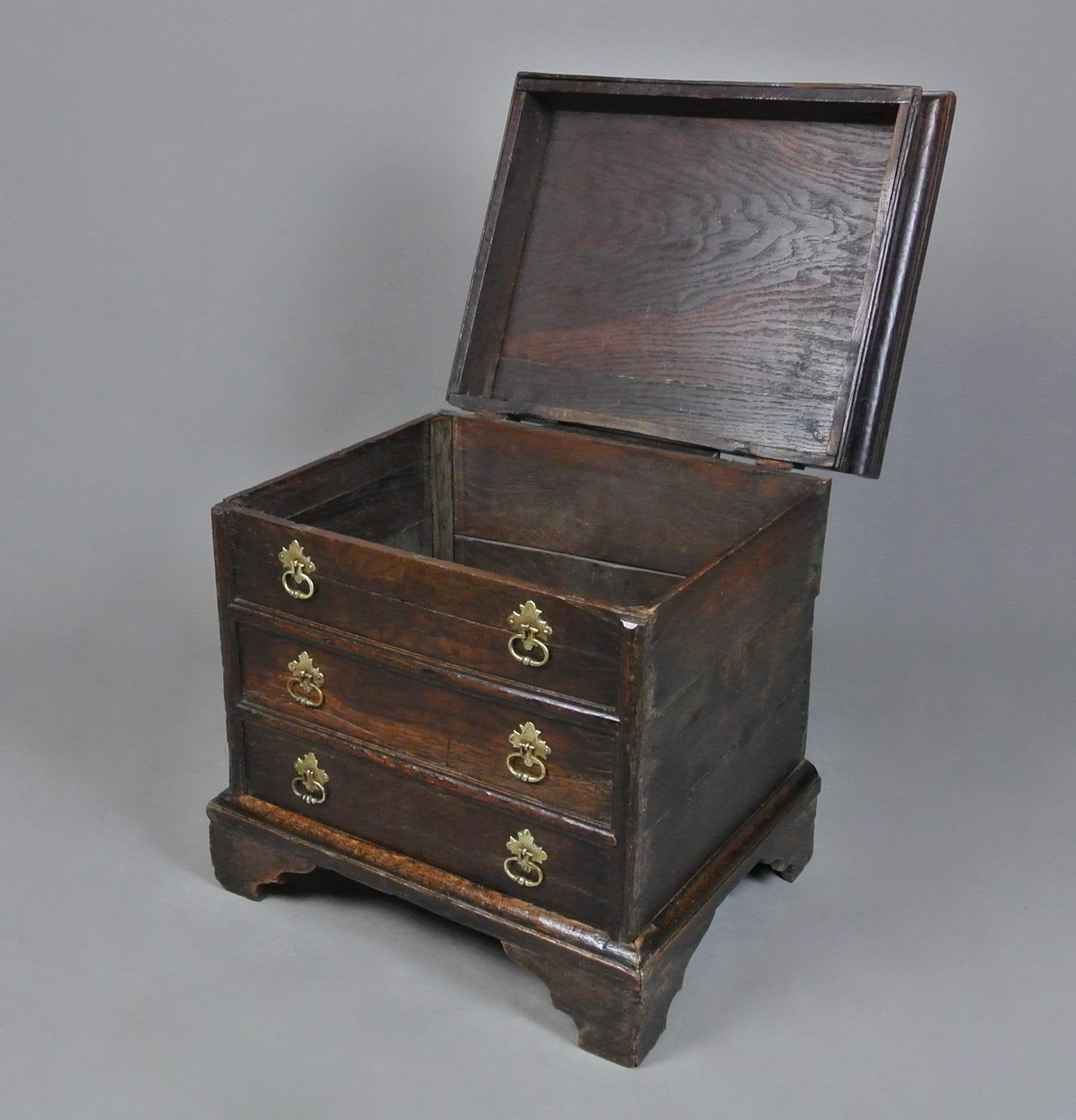 18th Century and Earlier Small and Charming George I Elm and Oak Box Stool c. 1730