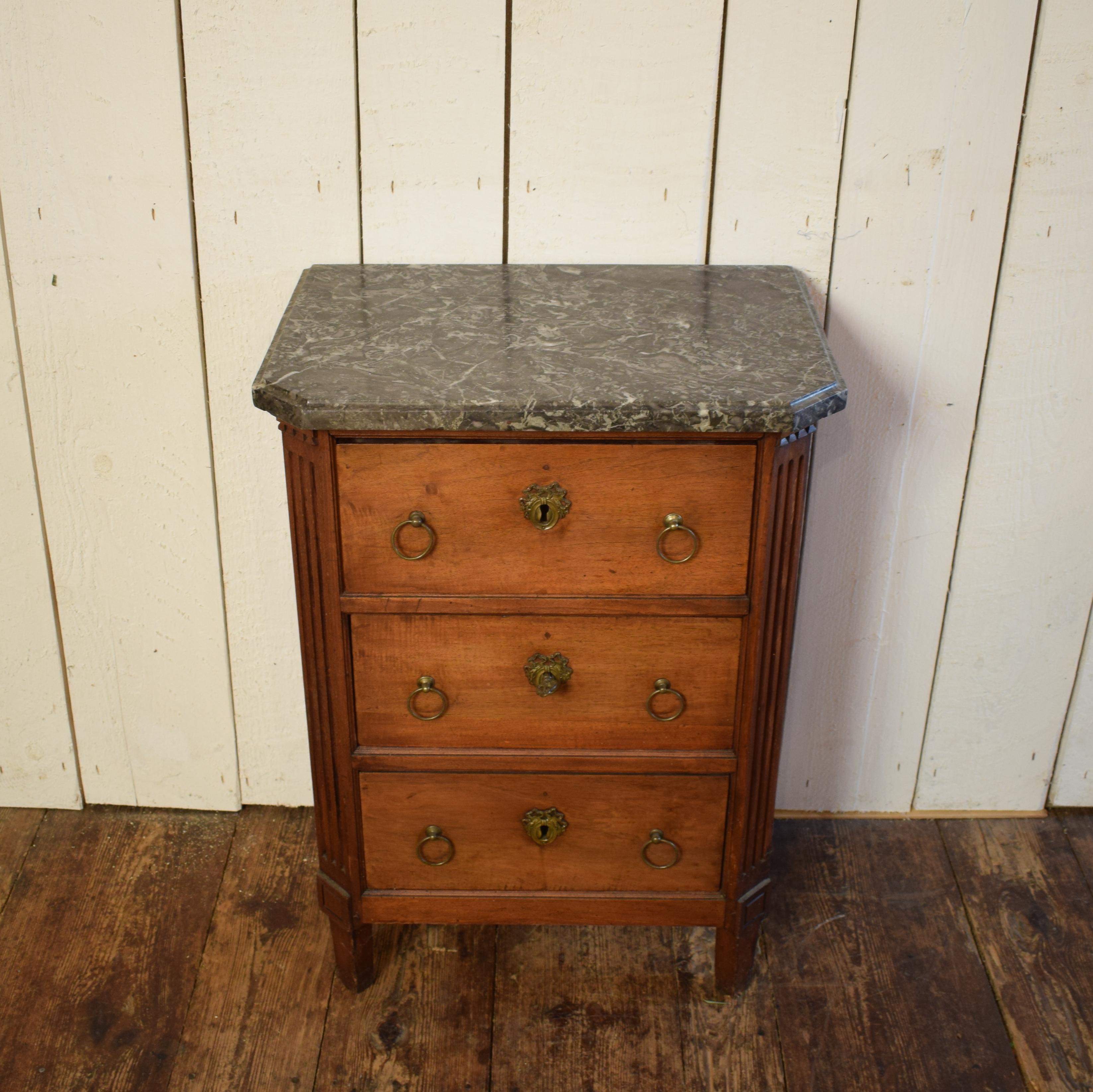 Neoclassical Small and Early 19th Century French Empire Mahogany Chest of Drawers