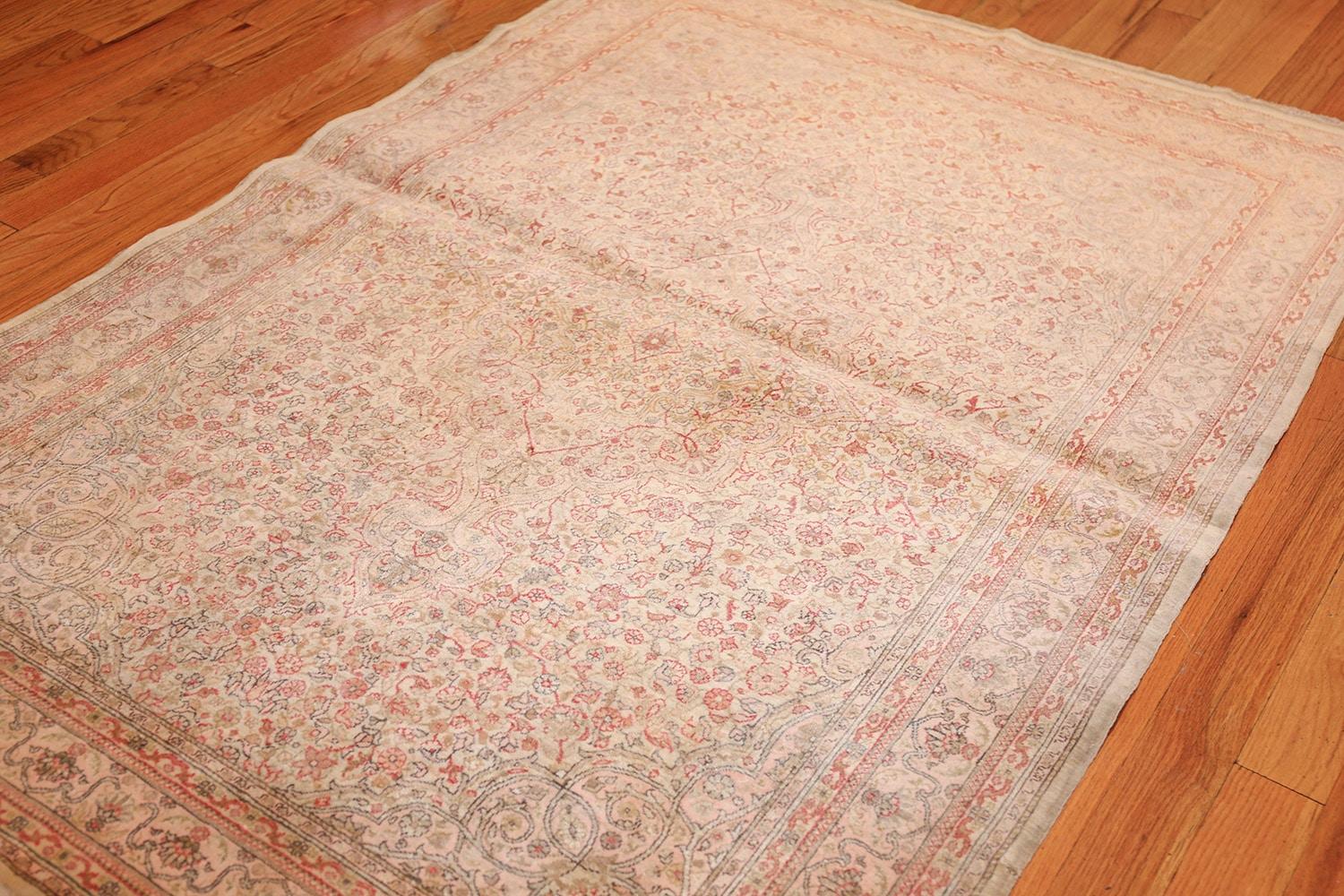 Small size and finely woven antique Turkish Sivas rug, country of origin: Turkish, date circa 1920 - Size: 4 ft 7 in x 6 ft 7 in (1.4 m x 2.01 m). 

This antique Sivas rug, an antique Turkish rug, presents a soothing and sweet scene for the viewer