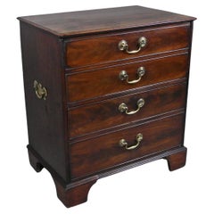 Small and Fine George II Mahogany Chest of Drawers, circa 1750