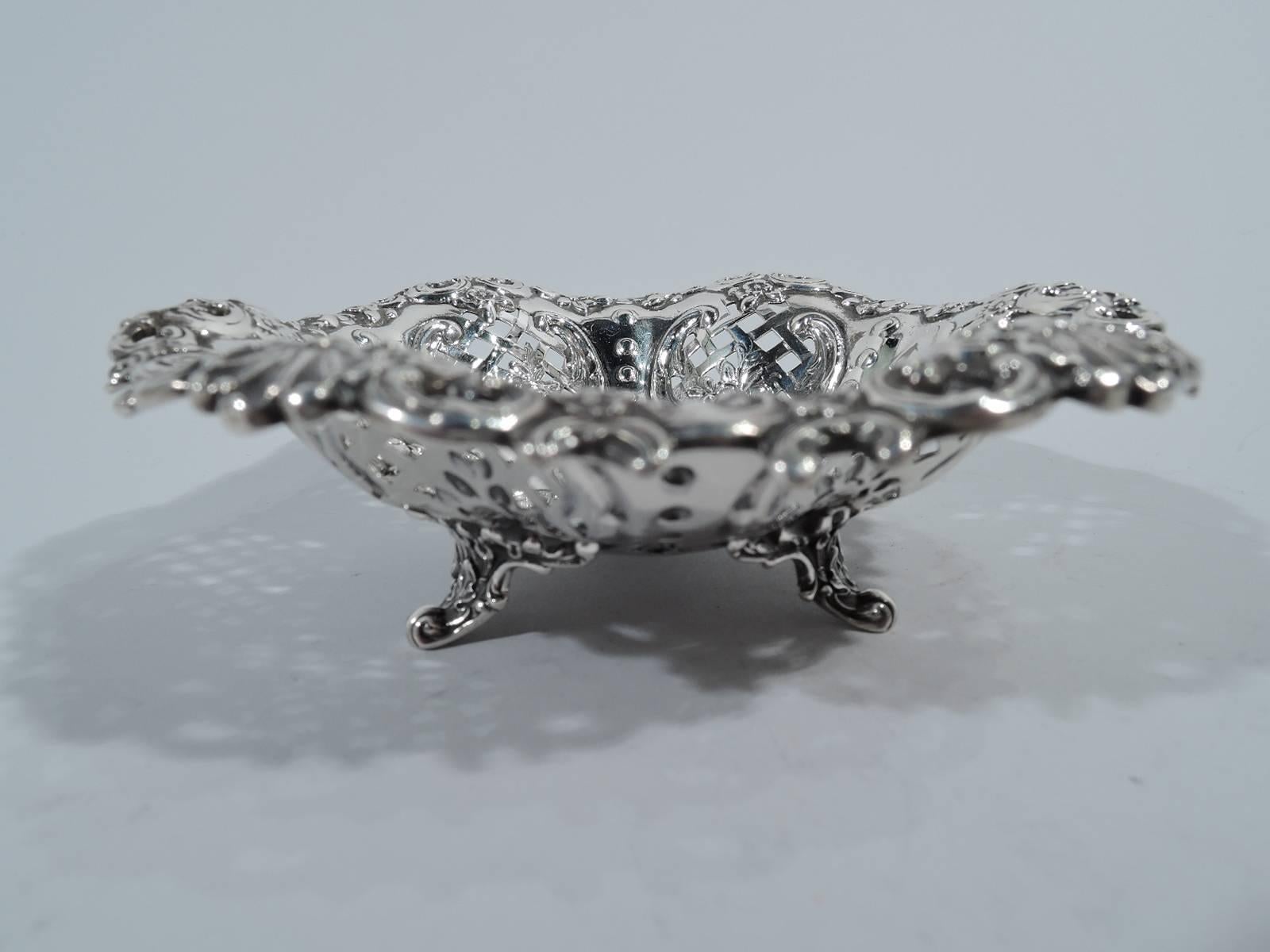 Victorian Small and Sumptuous Sterling Silver Bowl by Tiffany