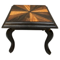Petite table d'appoint anglo-indienne en ébène massif