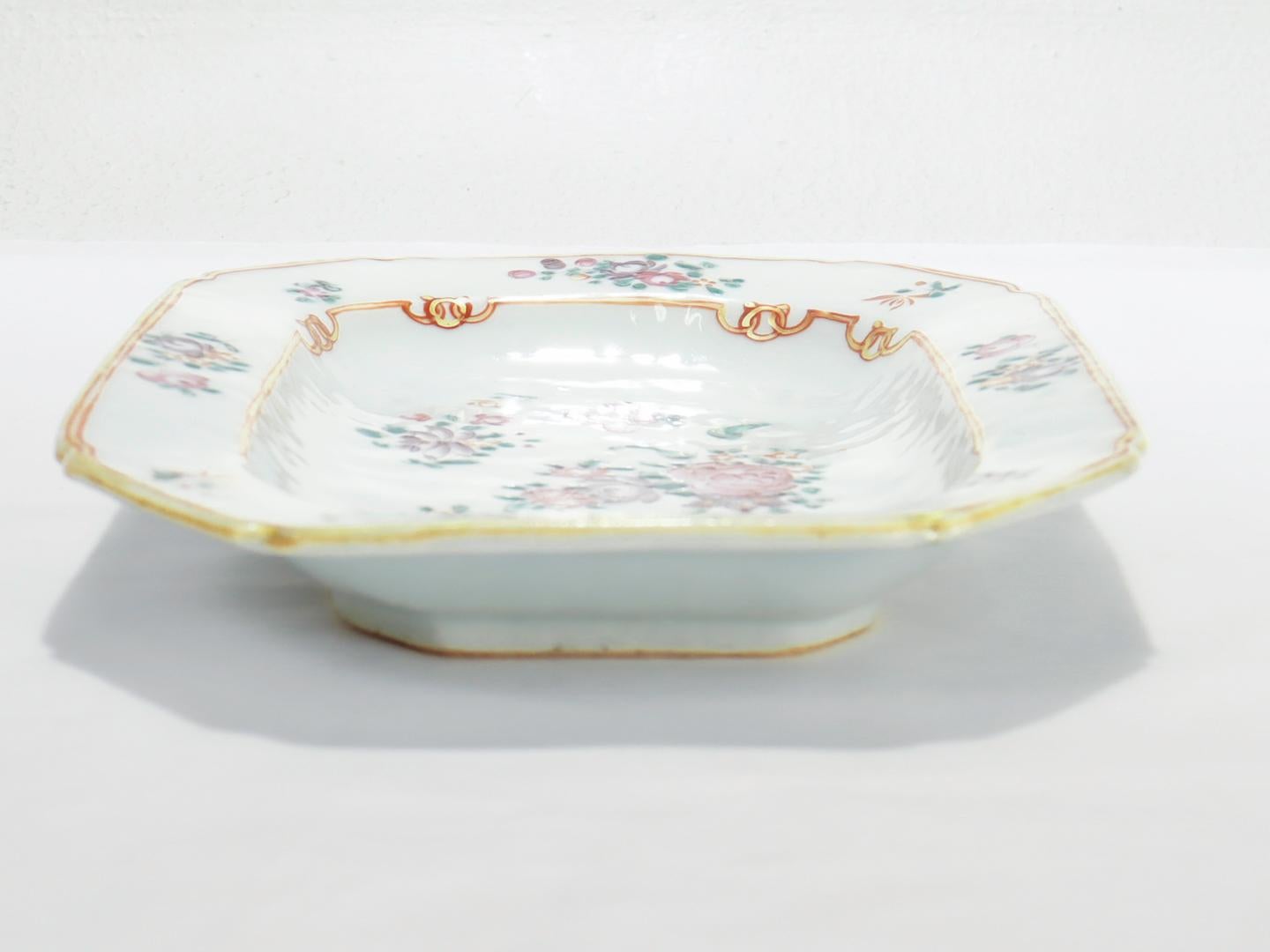 Small Antique 18th Century Famille Rose Chinese Export Tray or Dish For Sale 5