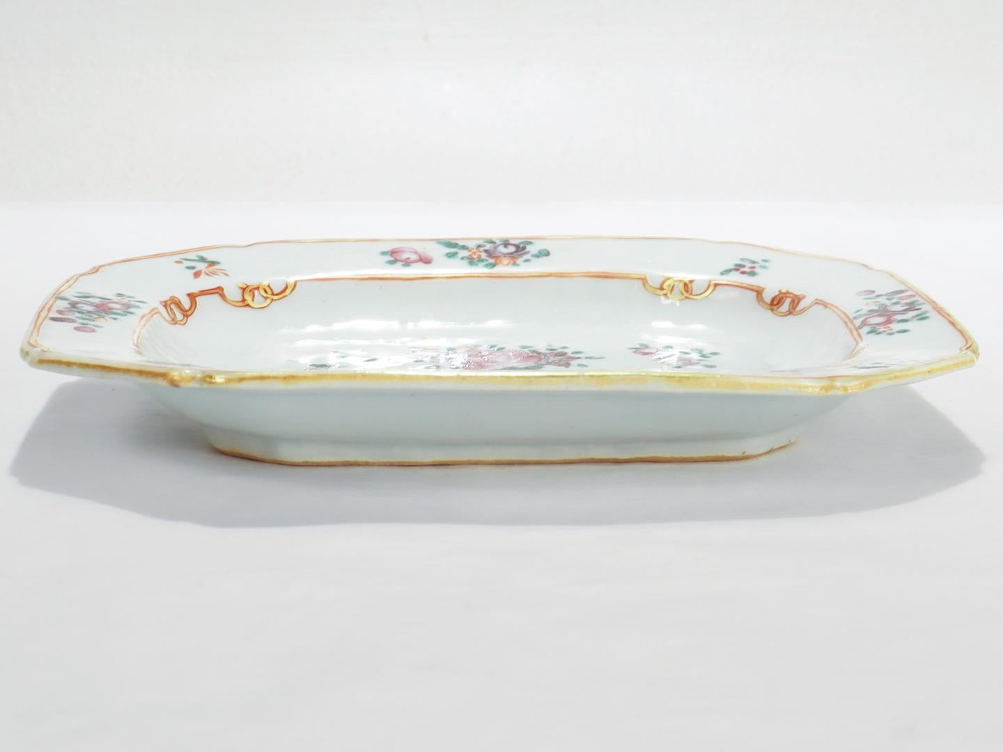 Small Antique 18th Century Famille Rose Chinese Export Tray or Dish For Sale 4