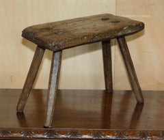 SMALL ANTIQUE 1900 MILKING DAIRY STOOL FOUR HAND CARVED LEGS ORIGINAL PATiNA