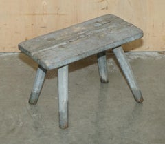 SMALL ANTIQUE 1900 ORIGINAL PAINT MILKING DAIRY STOOL WiTH FOUR HAND CARVED LEGS