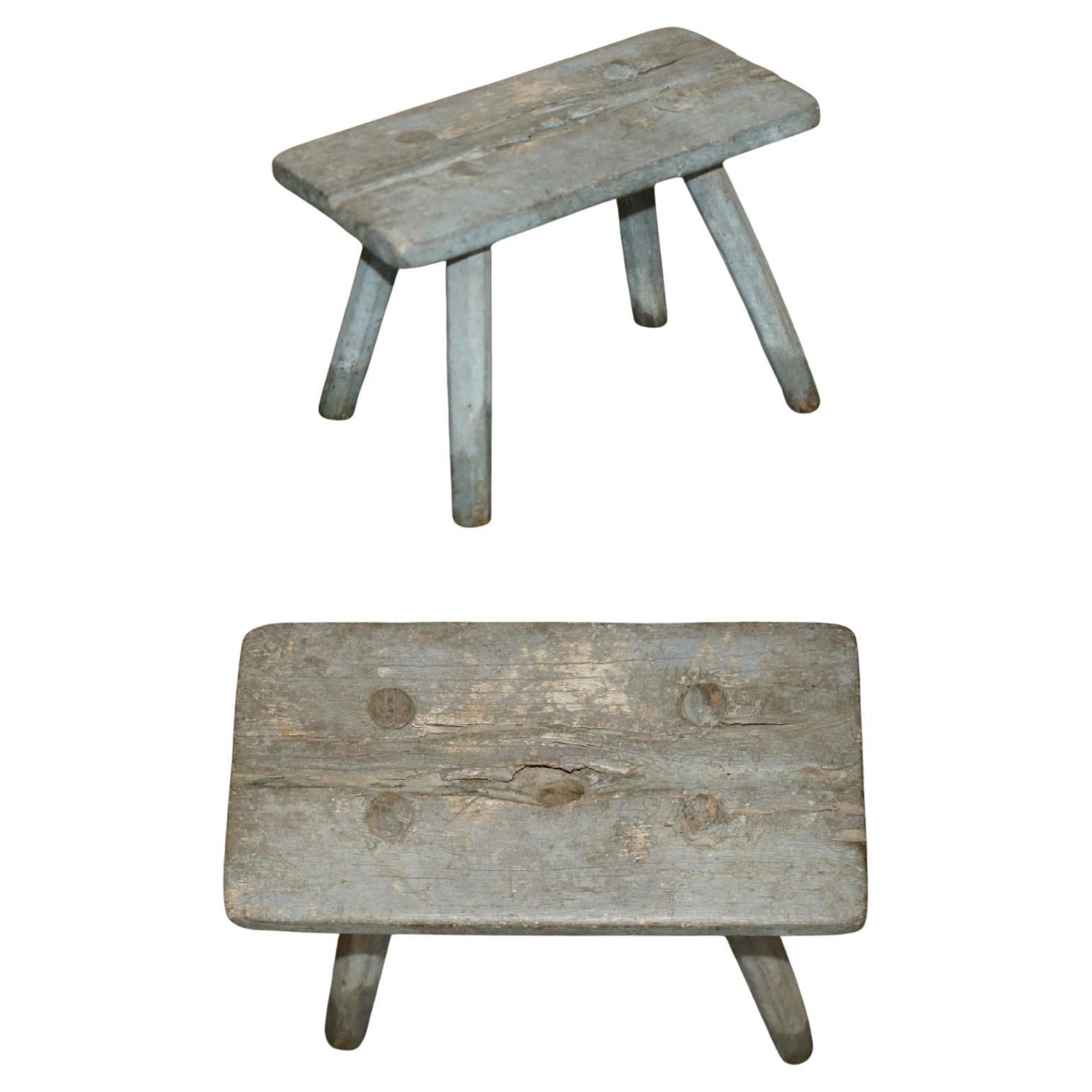 PETITE ETUDE ANTIQUE 1900 ORIGINALE EN PEINTURE DE LAIT AVEC QUATRE PEDALIERS Taillés à la main.
