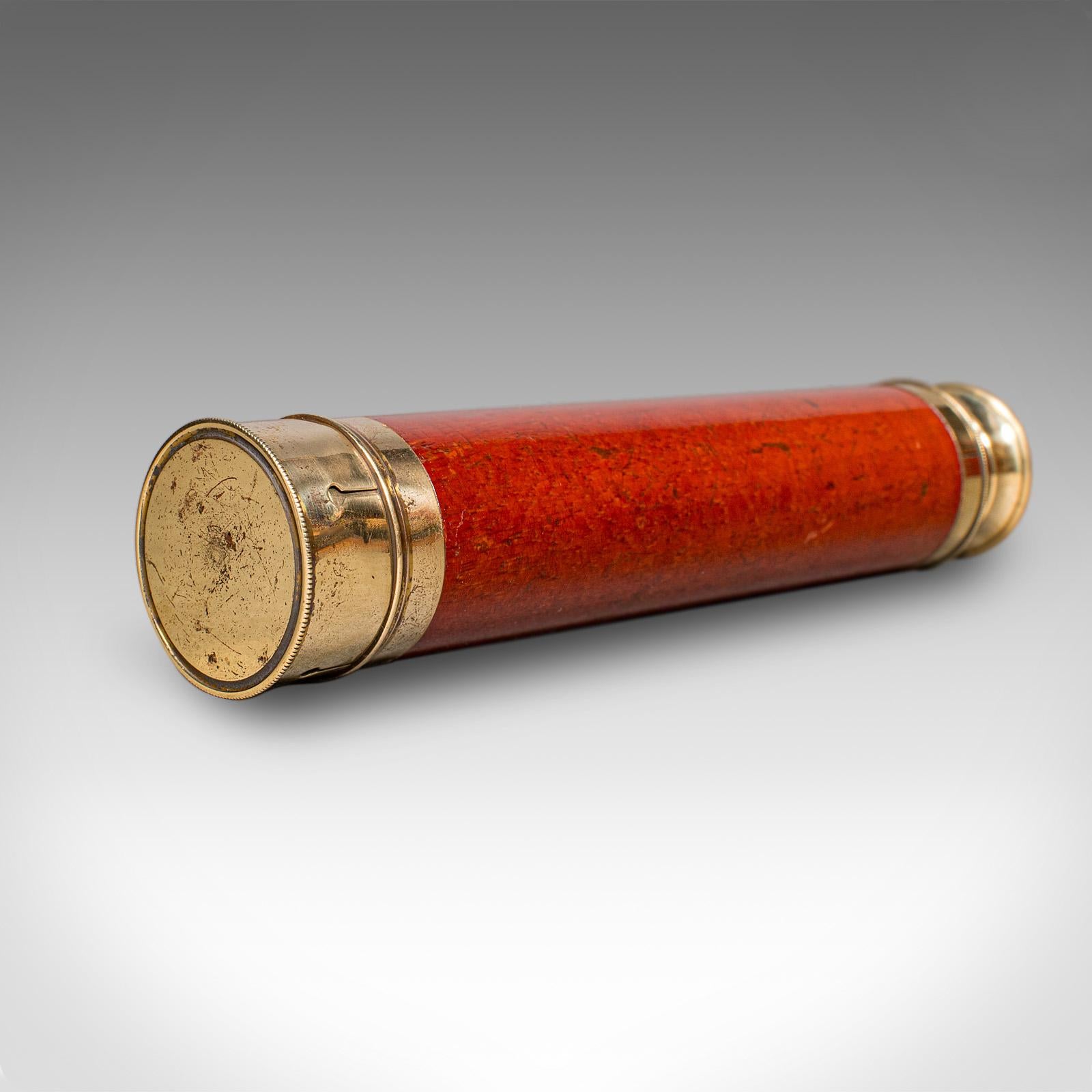 20ième siècle Petit télescope antique à 3 tiroirs, laiton anglais, bois fruitier, terrestre, victorien en vente