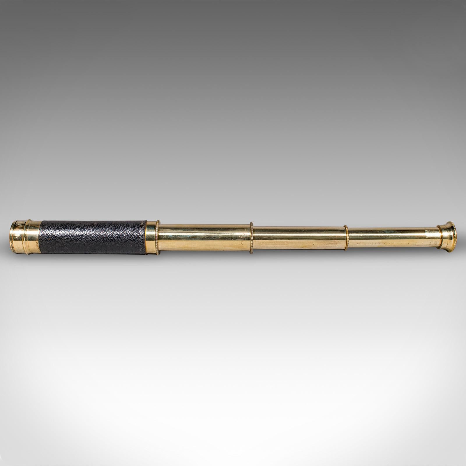 Britannique Petit télescope antique à 3 tiroirs, anglais, en laiton, lorgnette terrestre, victorien en vente
