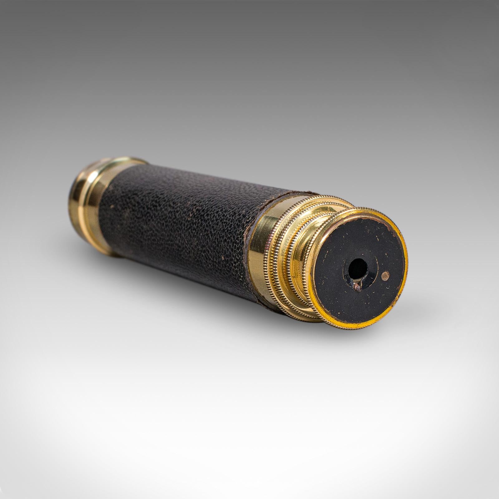 Laiton Petit télescope antique à 3 tiroirs, anglais, en laiton, lorgnette terrestre, victorien en vente