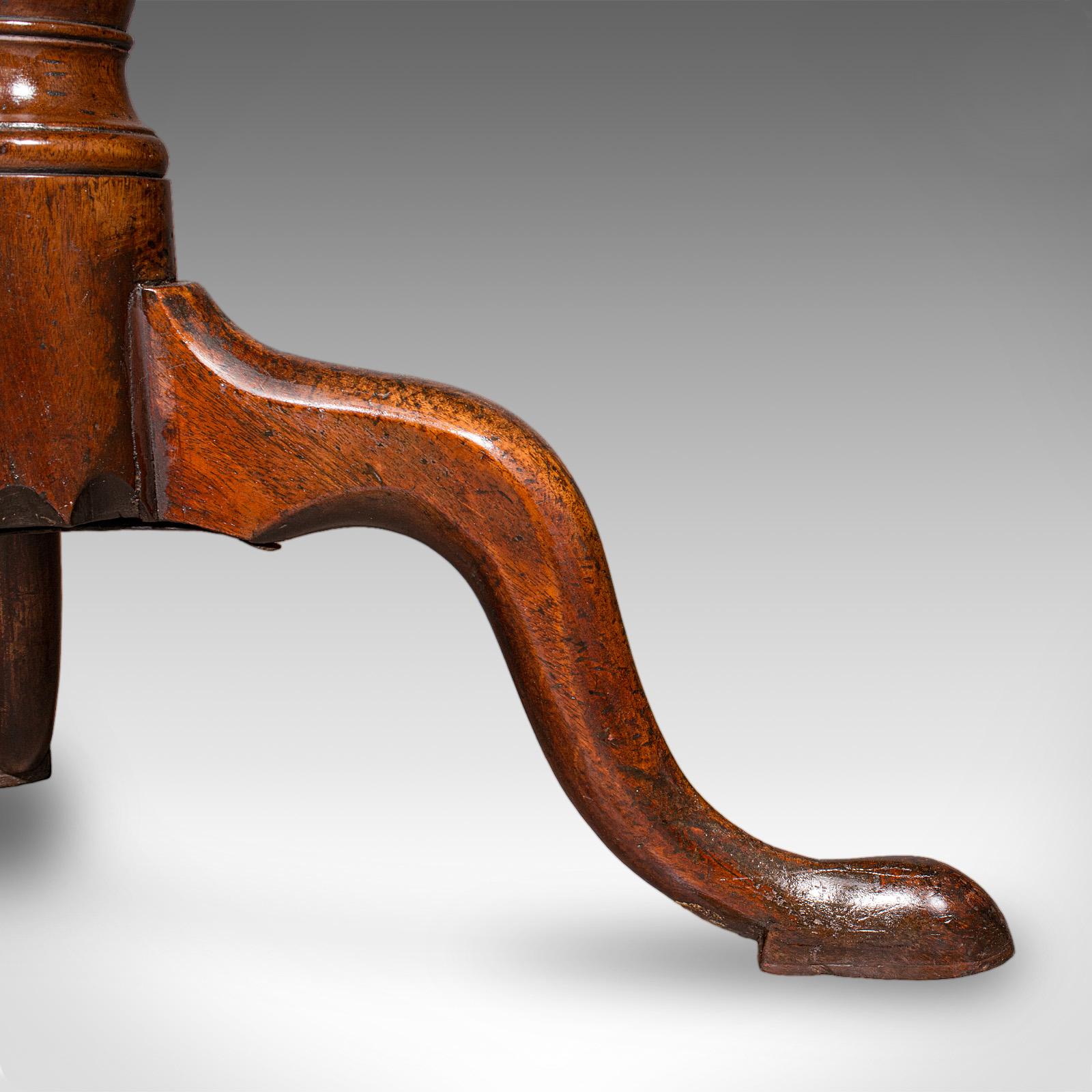 Petite table à thé de l'après-midi, anglaise, d'appoint, à vin, lampe, géorgienne, C.C.C. en vente 2