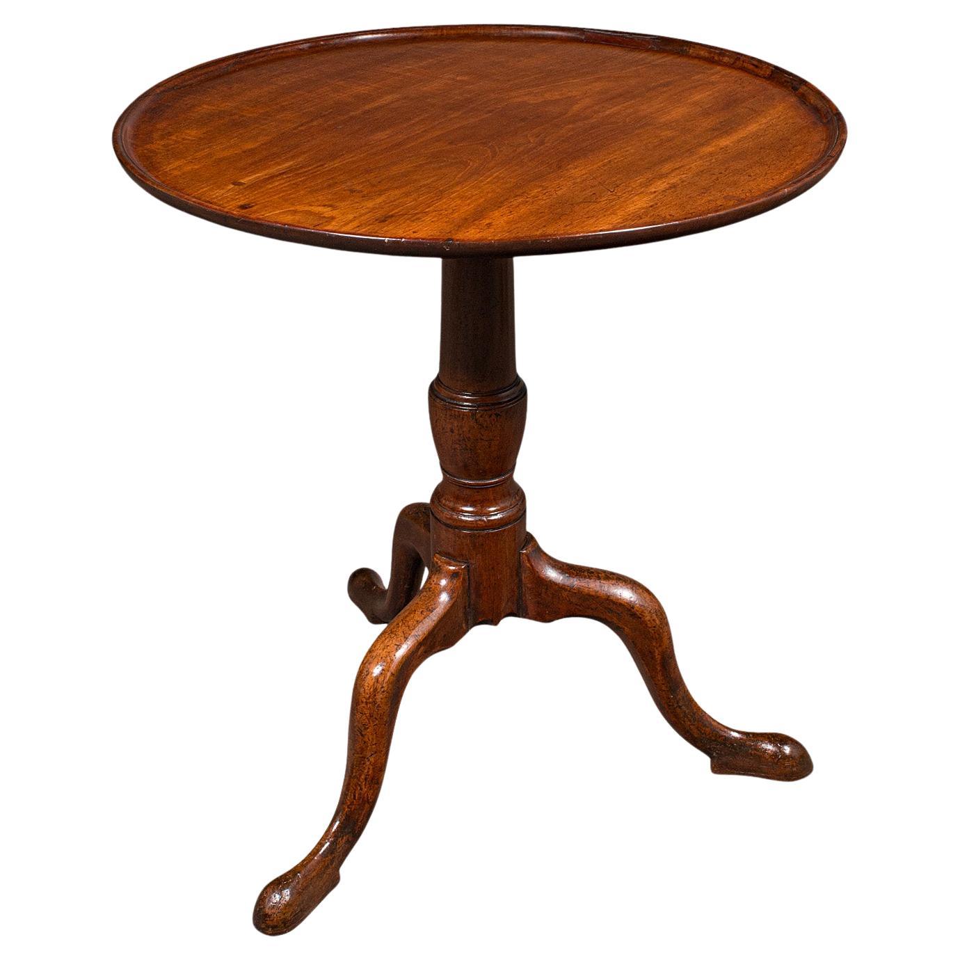 Petite table à thé de l
après-midi, anglaise, d
appoint, à vin, lampe, géorgienne, C.C.C. en vente