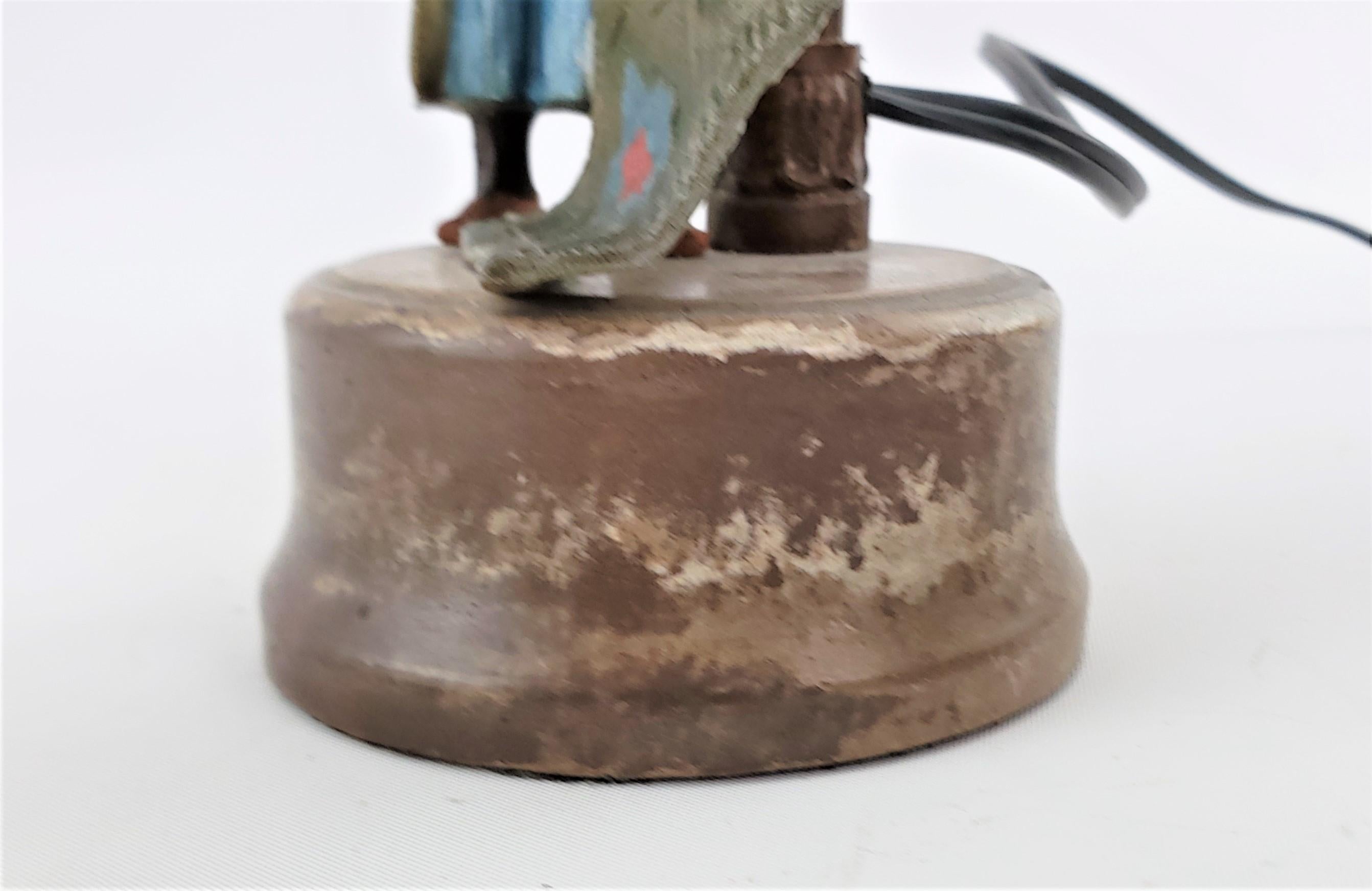 Antike Art-Dco-Tischlampe aus gegossenem und kalt bemalter Zinn mit arabischem Motiv im Angebot 9