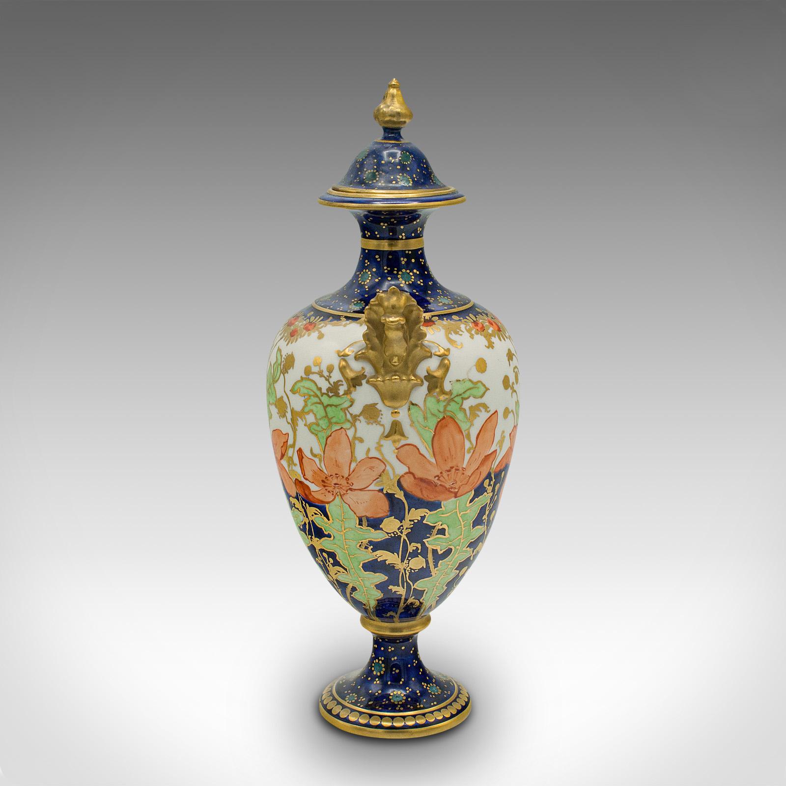 XIXe siècle Petite urne balustre ancienne anglaise, céramique, vase décoratif, victorien en vente