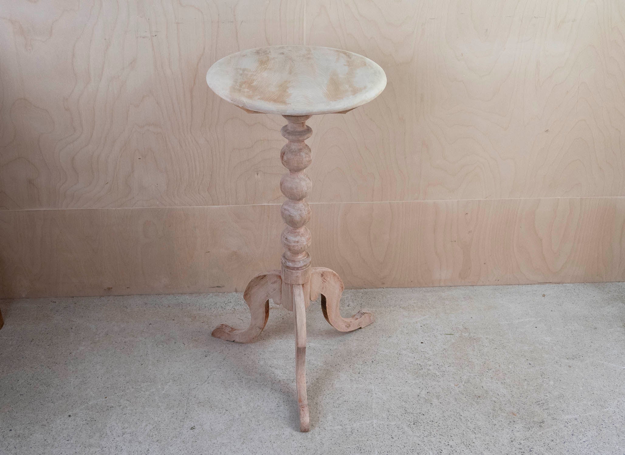 round wood bobbin pedestal end table