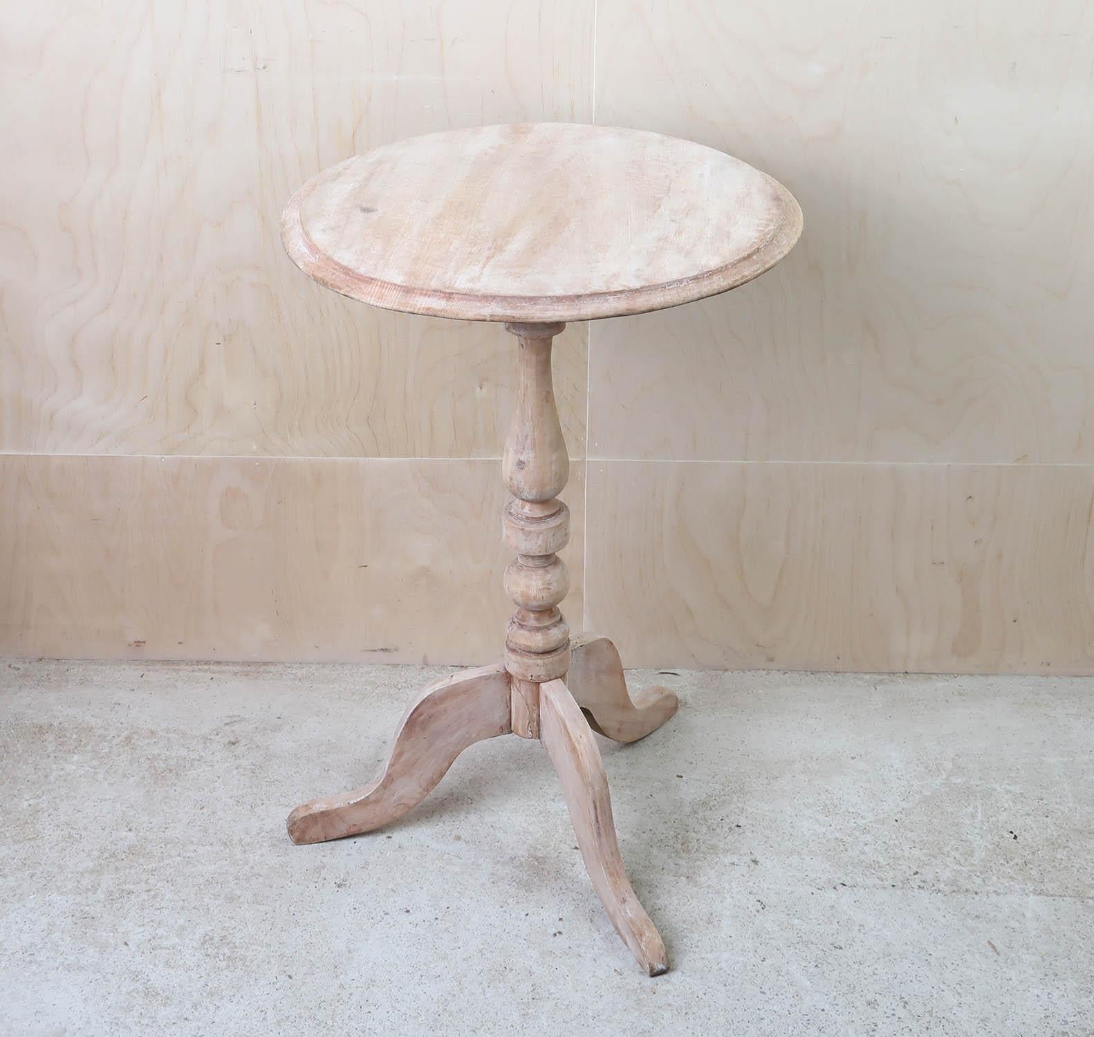 Fabulous small round table. Made from bleached tropical hardwood and fruitwood.

Nicely figured top

I particularly like its simplicity. 

I have chosen not to lacquer or wax the table.

Sturdy construction

Free UK shipping












  