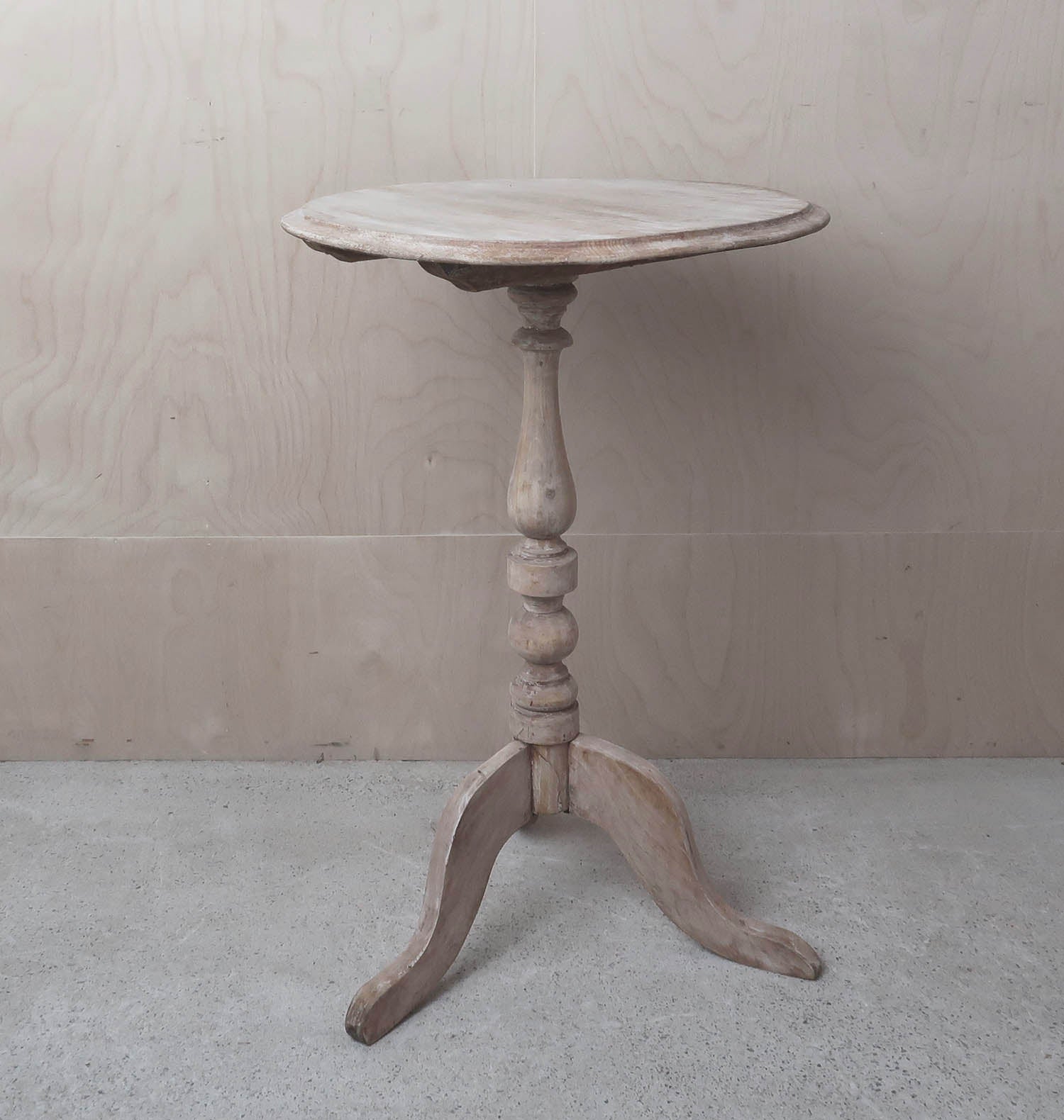 Small Antique Bleached Gustavian Style Round Side Table. English, Circa 1850 For Sale 1
