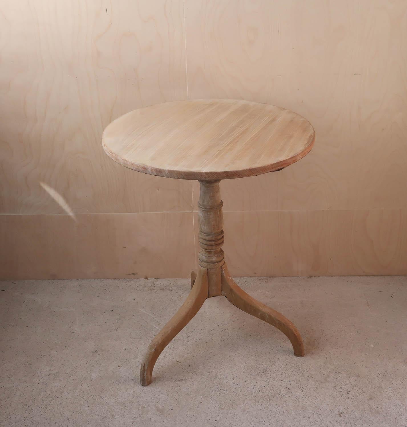 small pedestal side table