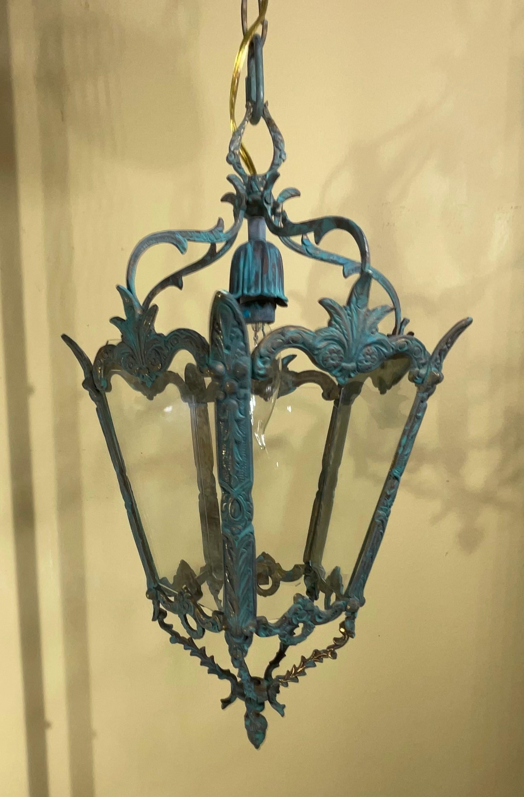 Ottone Piccolo lampadario a sospensione in ottone antico in vendita