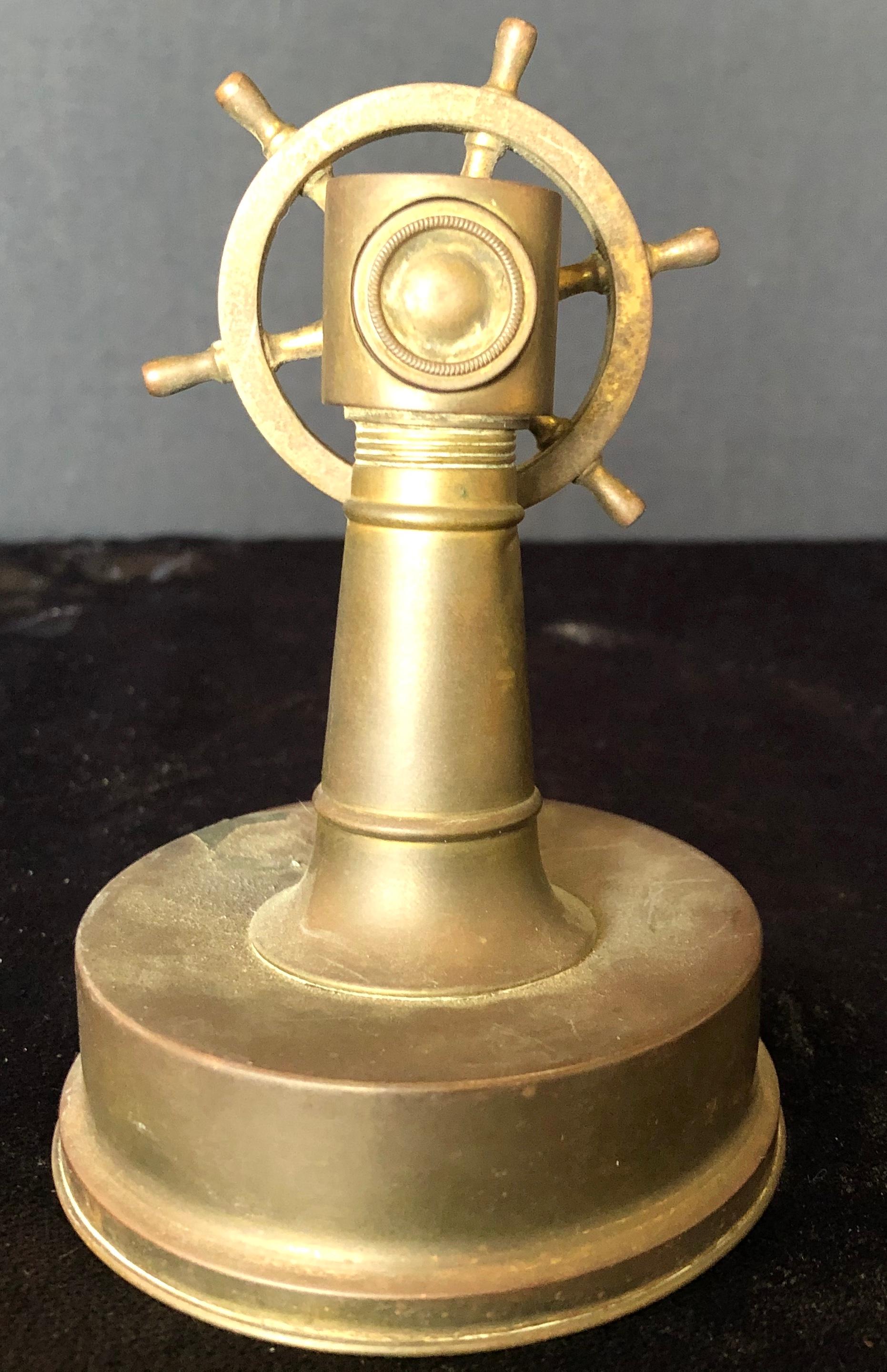 Small Antique Brass Ships Wheel Tabletop Cigar Cutter, circa 1920 In Good Condition In Stamford, CT