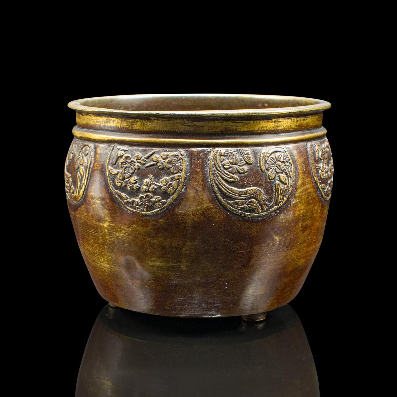 Small Antique Bronze Planter Bowl, Chinese, Decorative, Desk Pot, Georgian, 1800 In Good Condition For Sale In Hele, Devon, GB