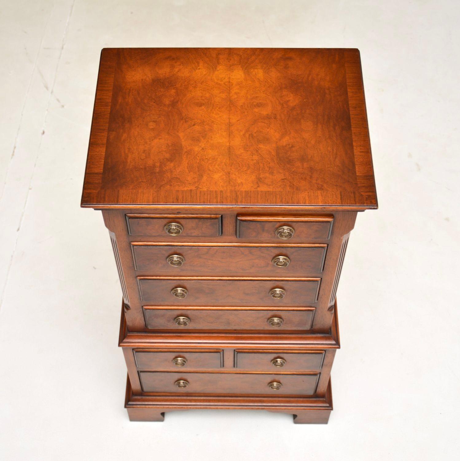 Small Antique Burr Walnut Chest of Drawers For Sale 1